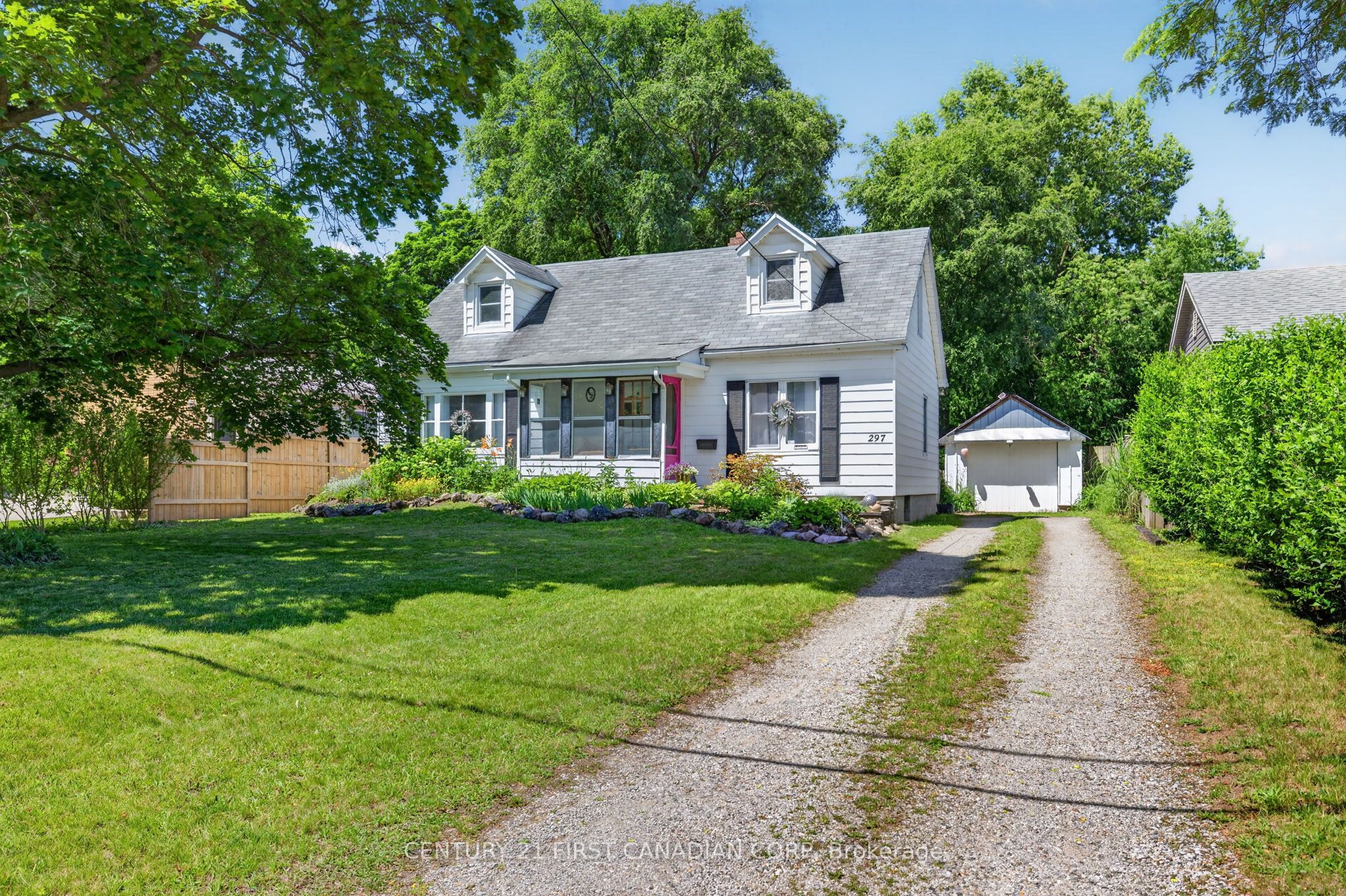297 Stephen Street, London South, ON N6K 2M9