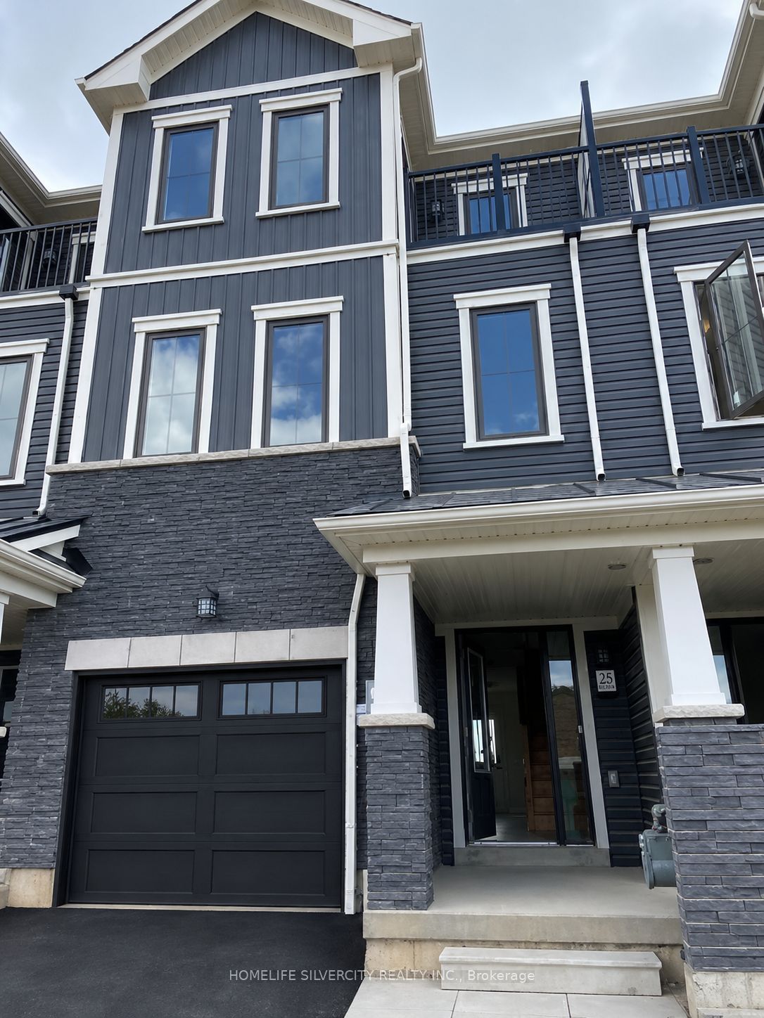 33 Baskett Street, Brantford, ON N3T 0W4