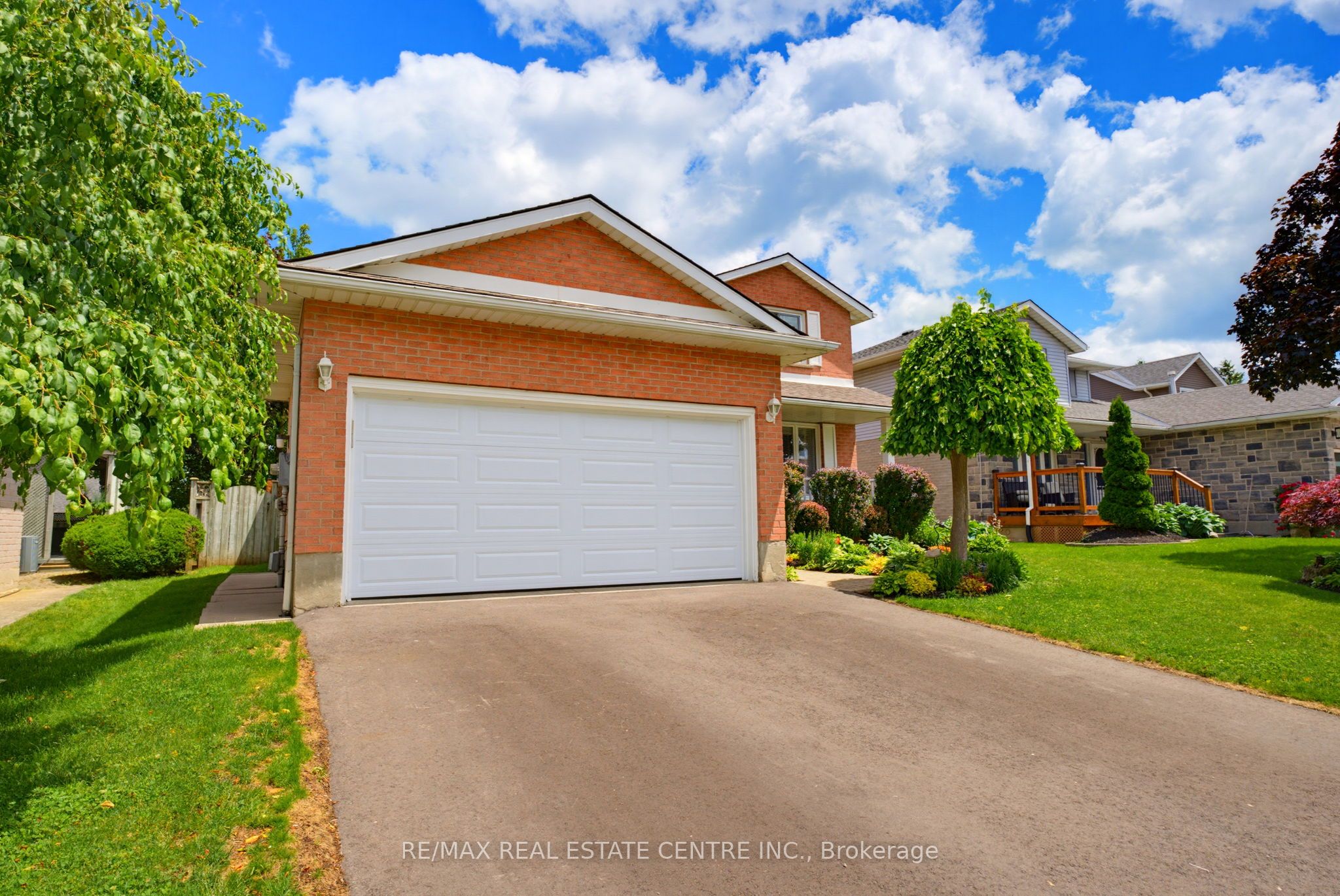 417 Cooper Street, Cambridge, ON N3C 3Y6 photo 3