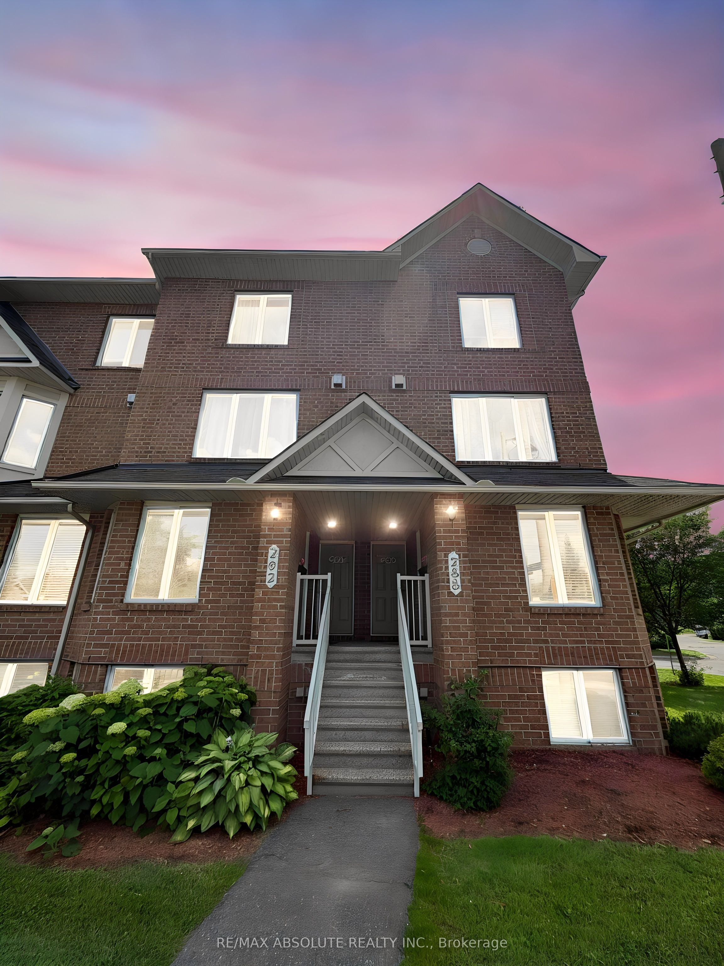 294 Cresthaven Drive, Barrhaven, ON K2G 6W4 photo 3