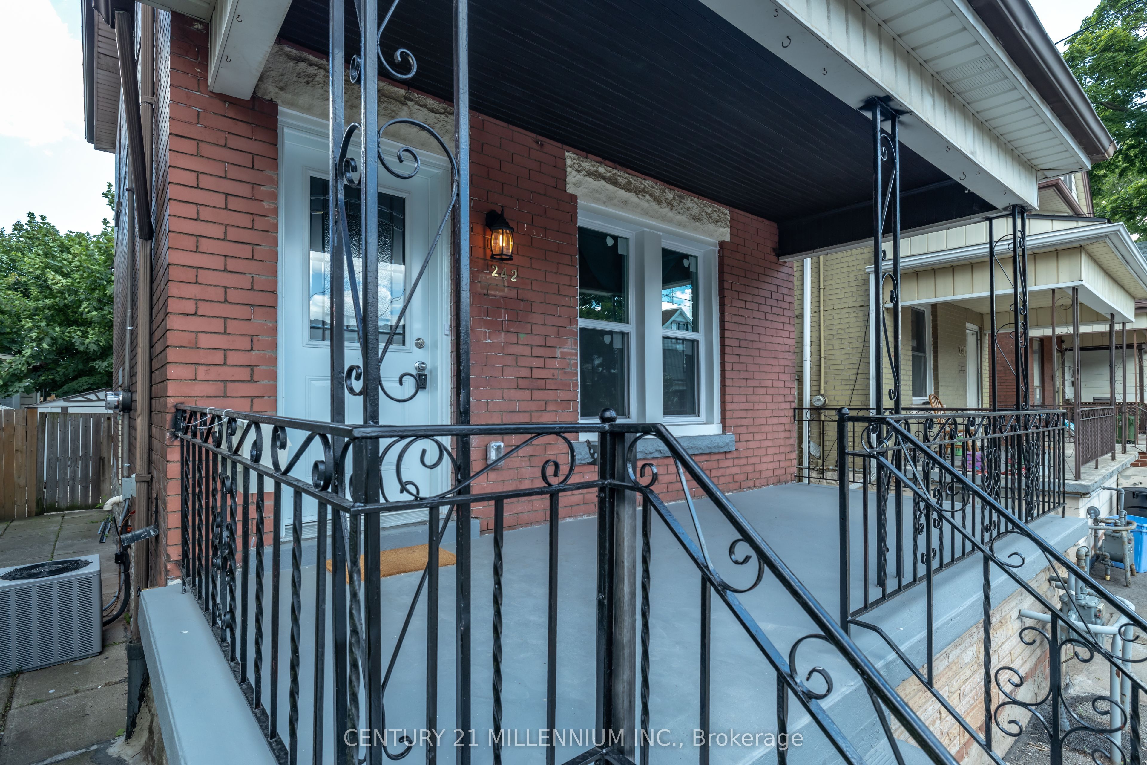 242 Balmoral Avenue N, Hamilton, ON L8L 7S2 photo 3