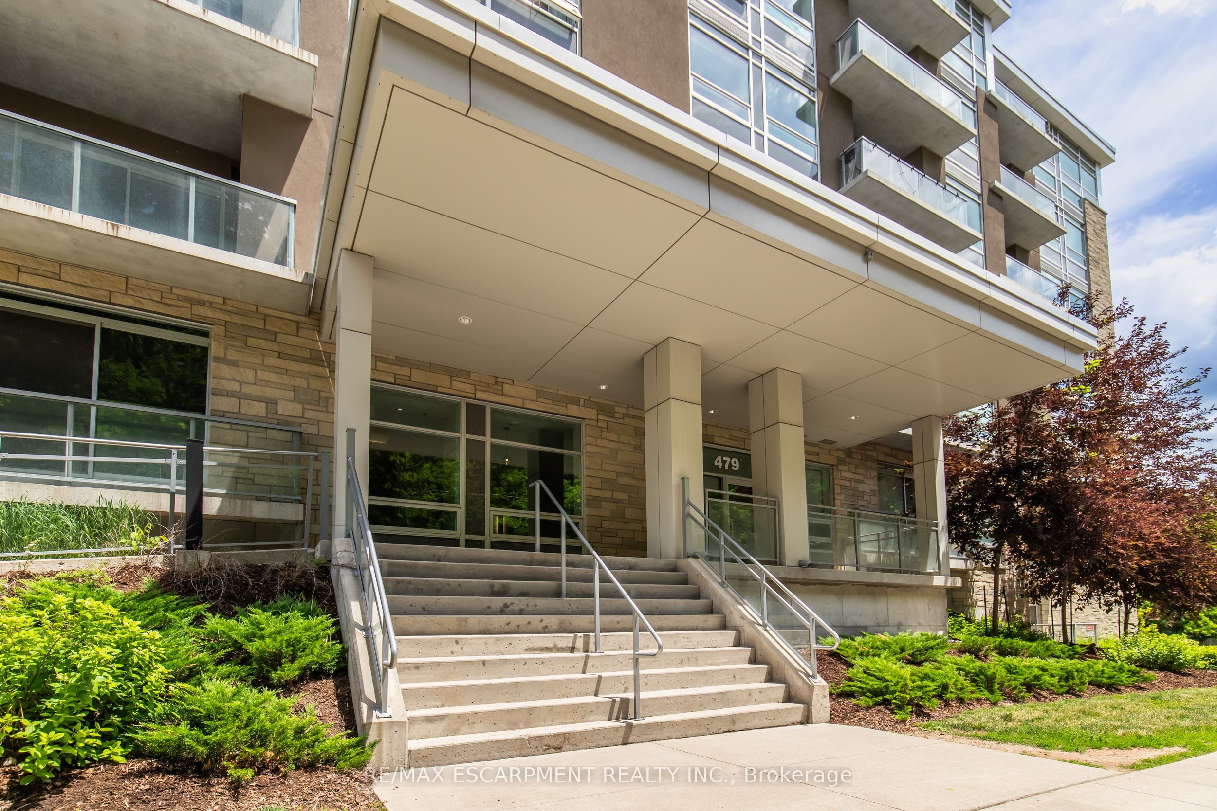 479 Charlton Avenue 506, Hamilton, ON L8N 0B4 photo 2