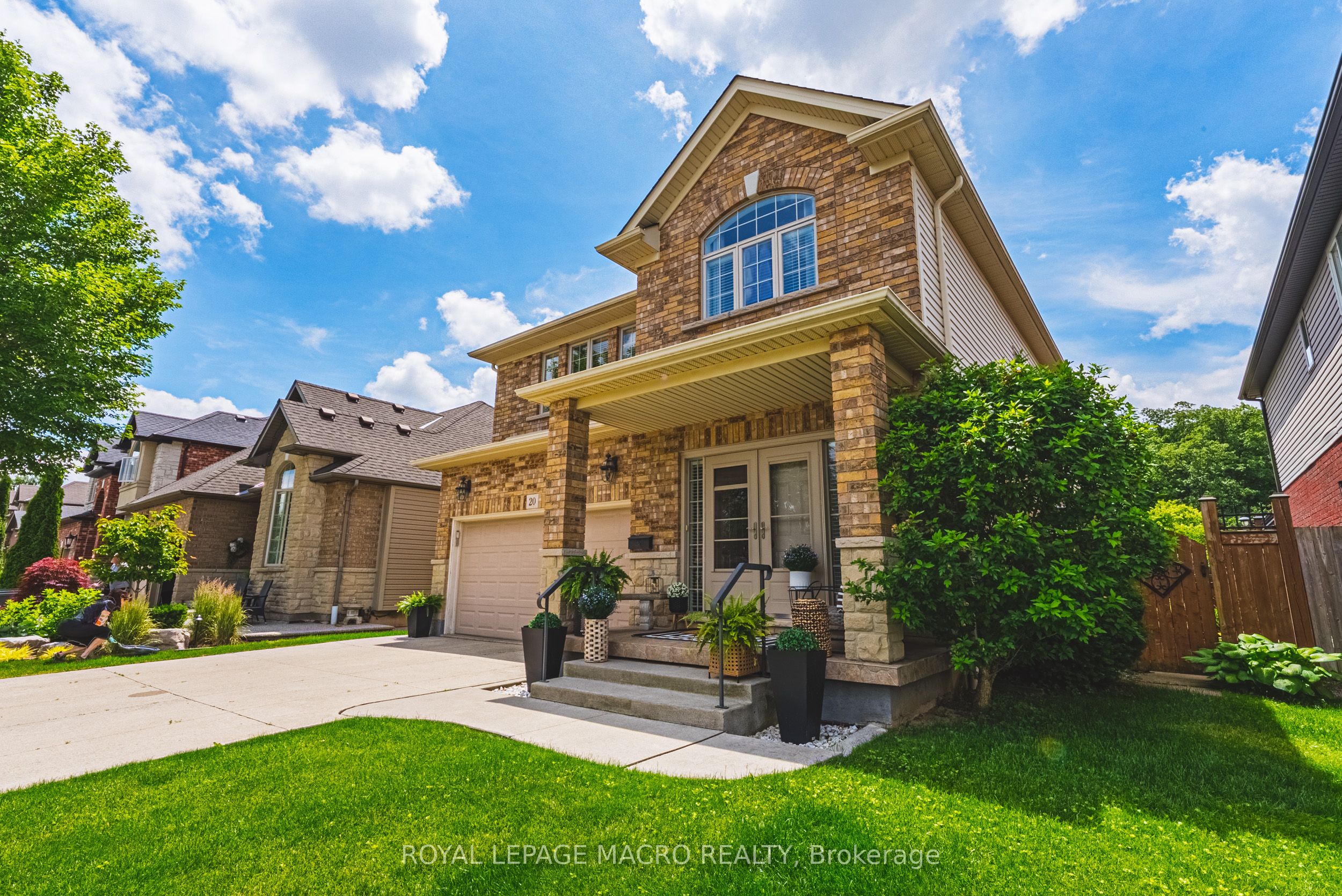 20 Degrow Crescent, Hamilton, ON L0R 1C0 photo 2