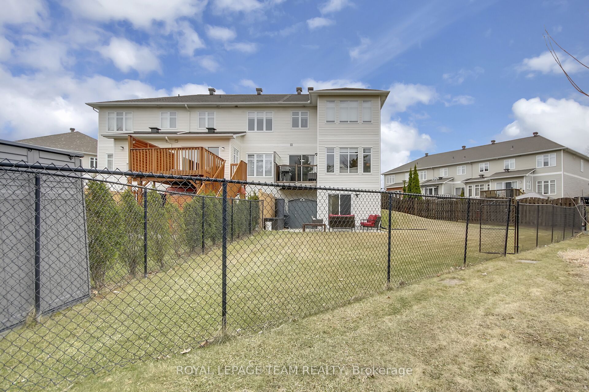 2136 Bergamot Circle, Orleans - Cumberland and Area, ON K4A 4R4 photo 2