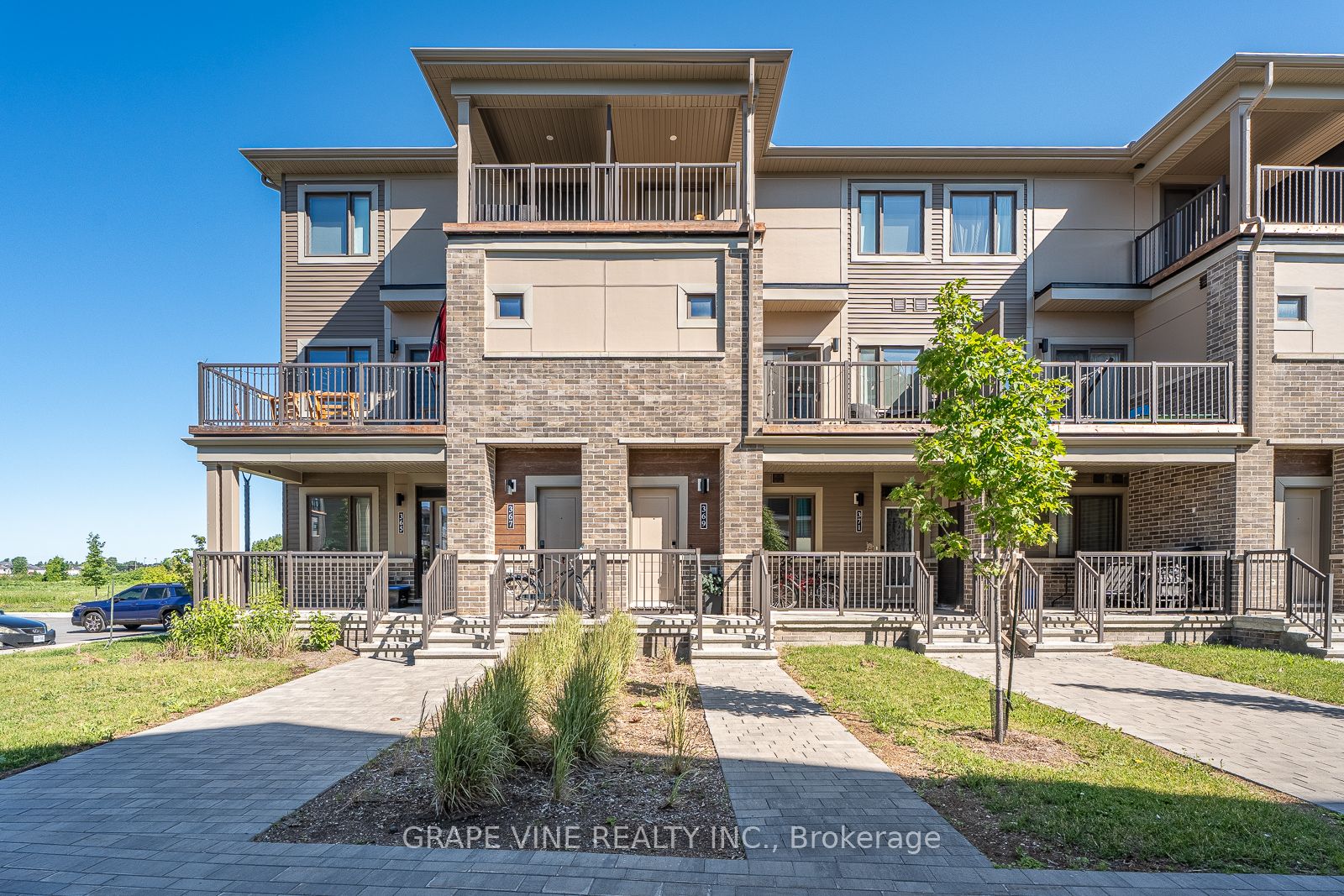 369 Olivenite Private, Barrhaven, ON K2J 7J5