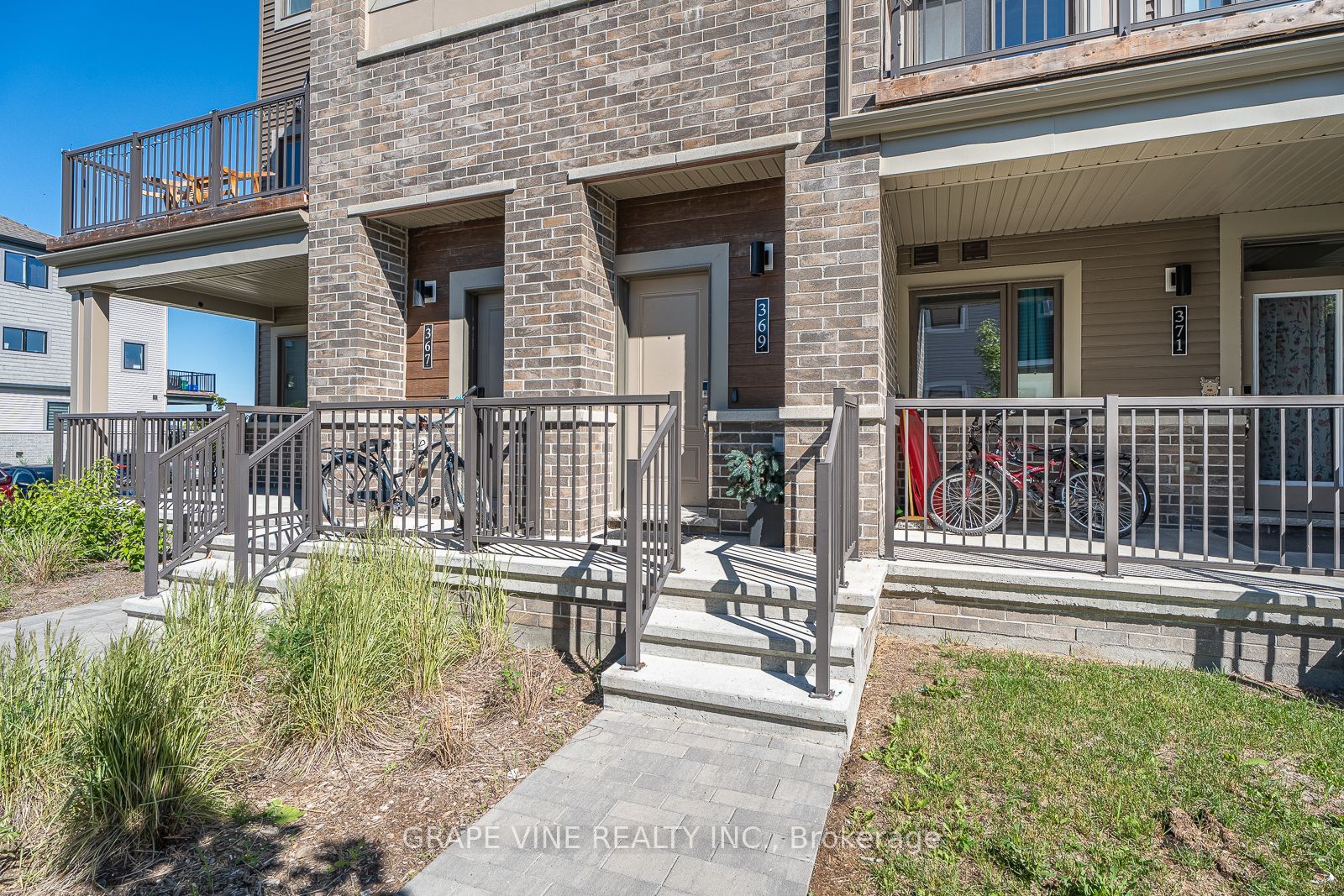 369 Olivenite Private, Barrhaven, ON K2J 7J5 photo 3