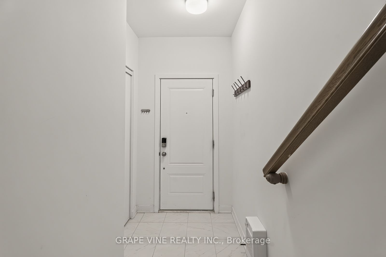 369 Olivenite Private, Barrhaven, ON K2J 7J5 photo 4