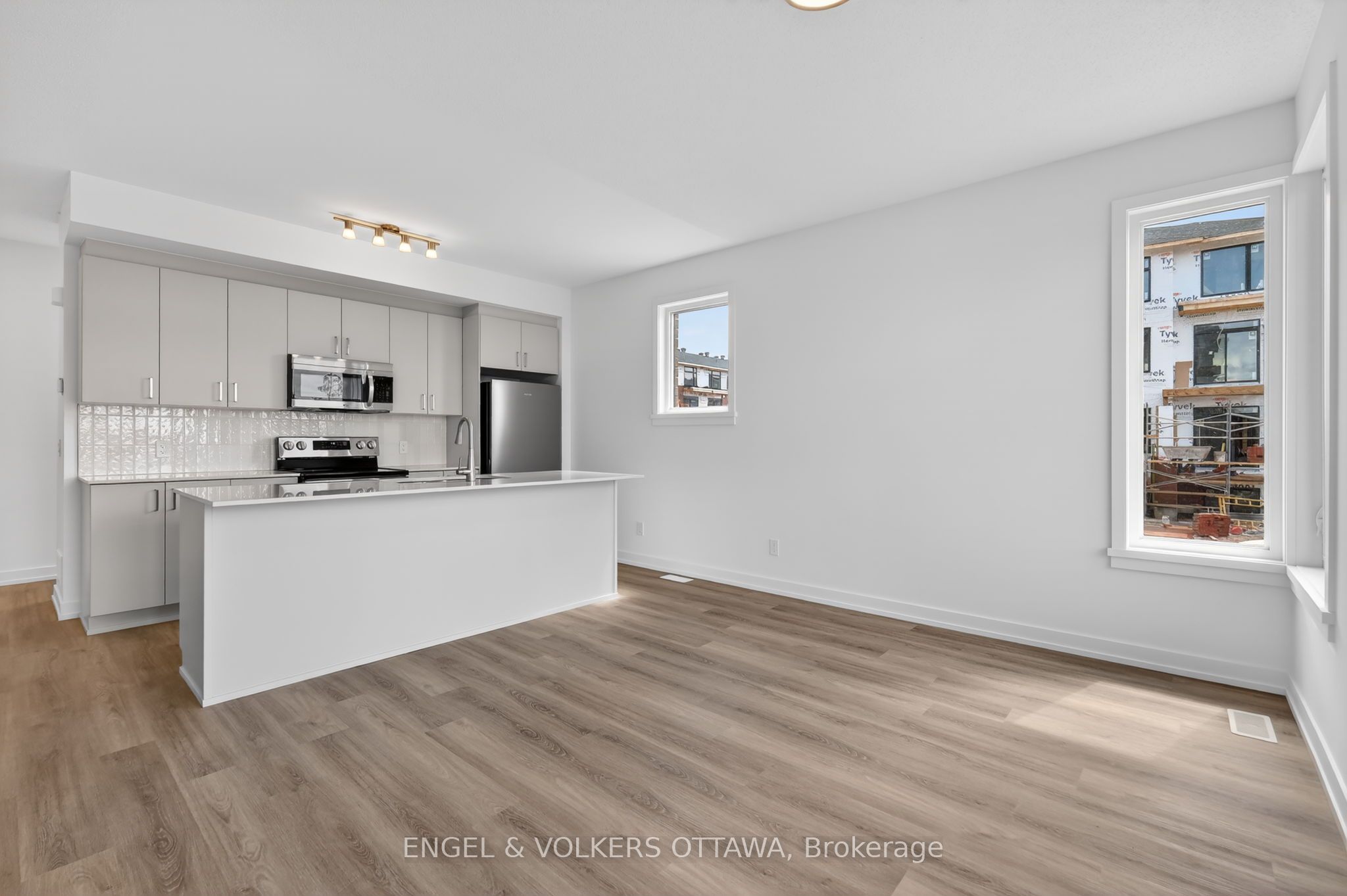 120 Stardust Private, Leitrim, ON K1T 3W6 photo 4