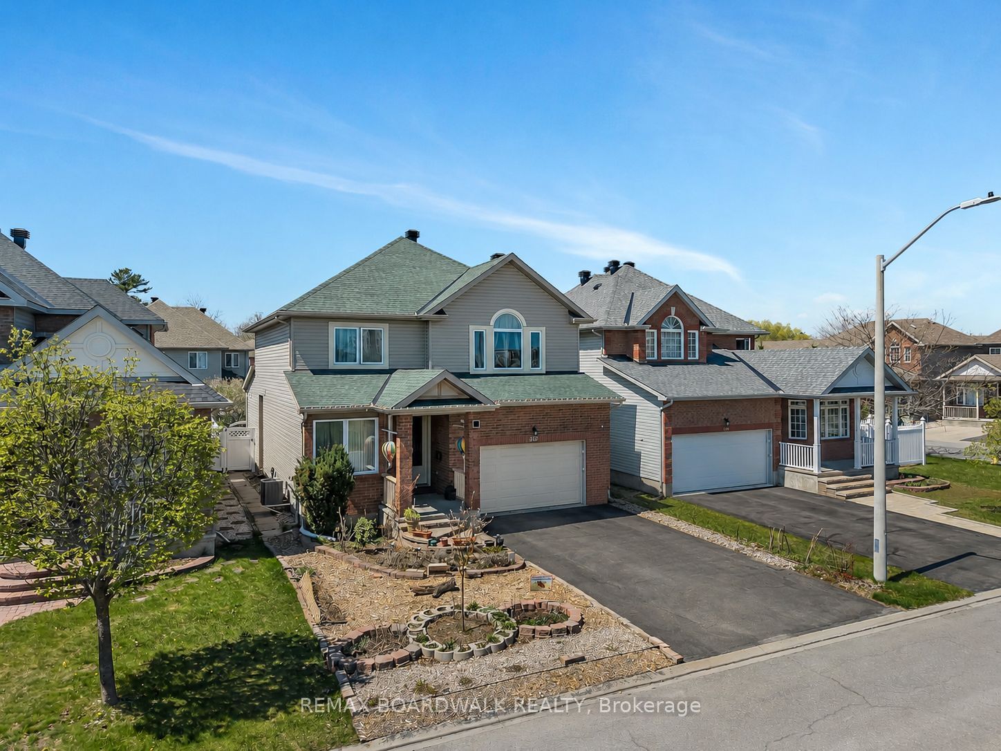 102 Mosswood Court, Hunt Club - Windsor Park Village and Area, ON K1V 0N6 photo 3