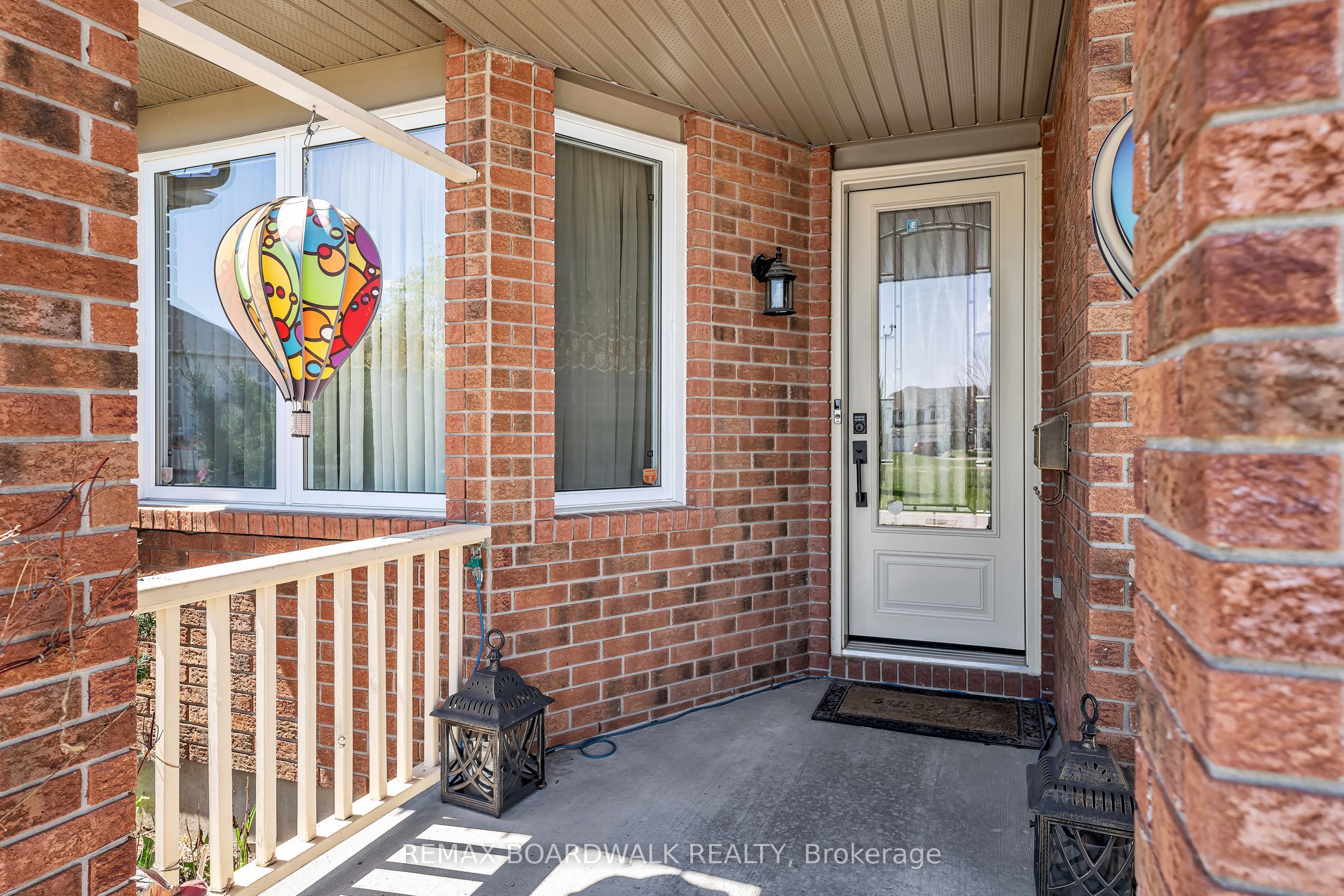102 Mosswood Court, Hunt Club - Windsor Park Village and Area, ON K1V 0N6 photo 5