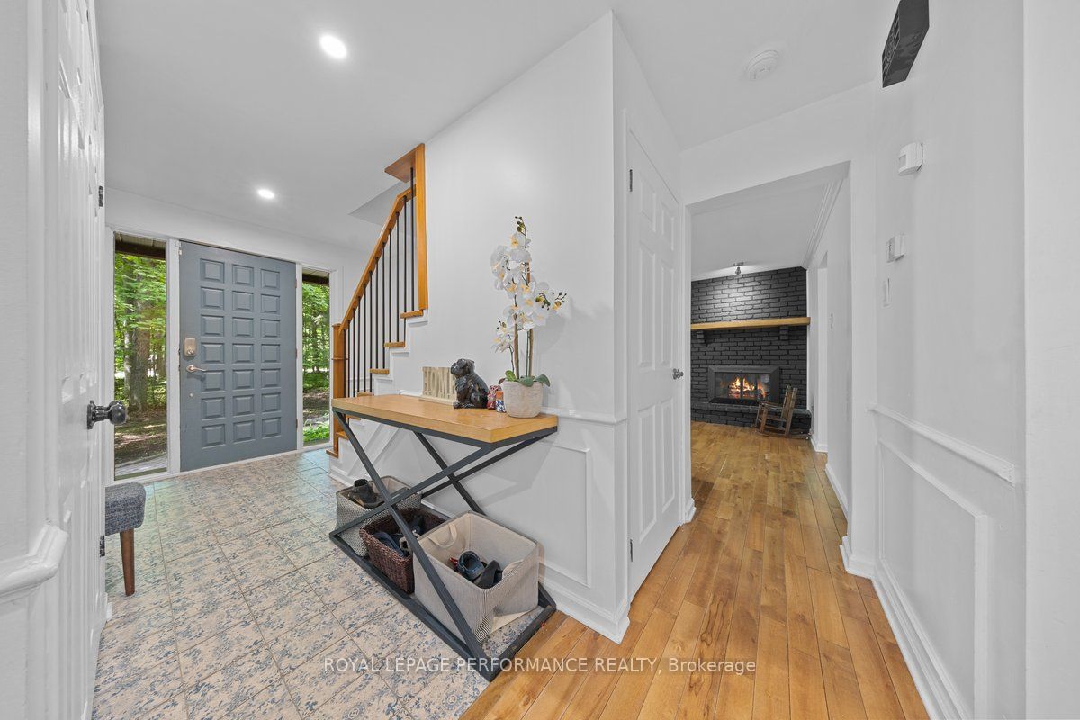 1250 Royal Maple Drive, Orleans - Cumberland and Area, ON K4C 1B5 photo 3