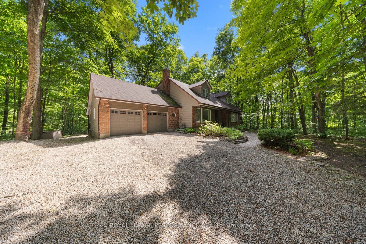 1250 Royal Maple Drive, Orleans - Cumberland and Area, ON K4C 1B5 photo 4