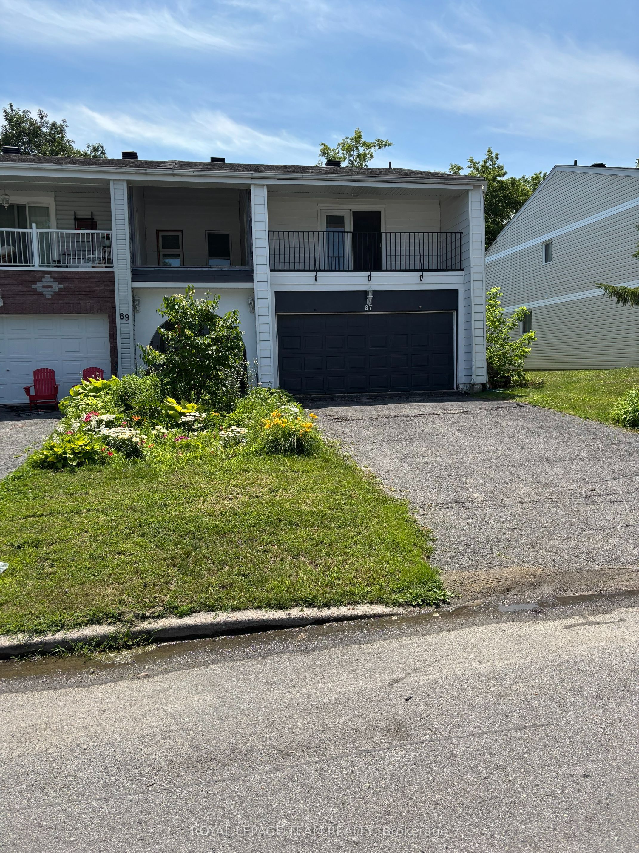 87 Grady Crescent, South of Baseline to Knoxdale, ON K2H 5S2