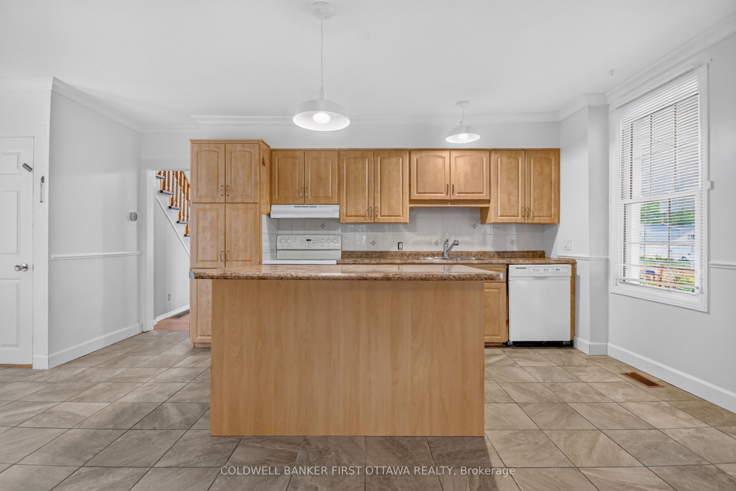 9 Maud Street, South Dundas, ON K0C 1X0 photo 5