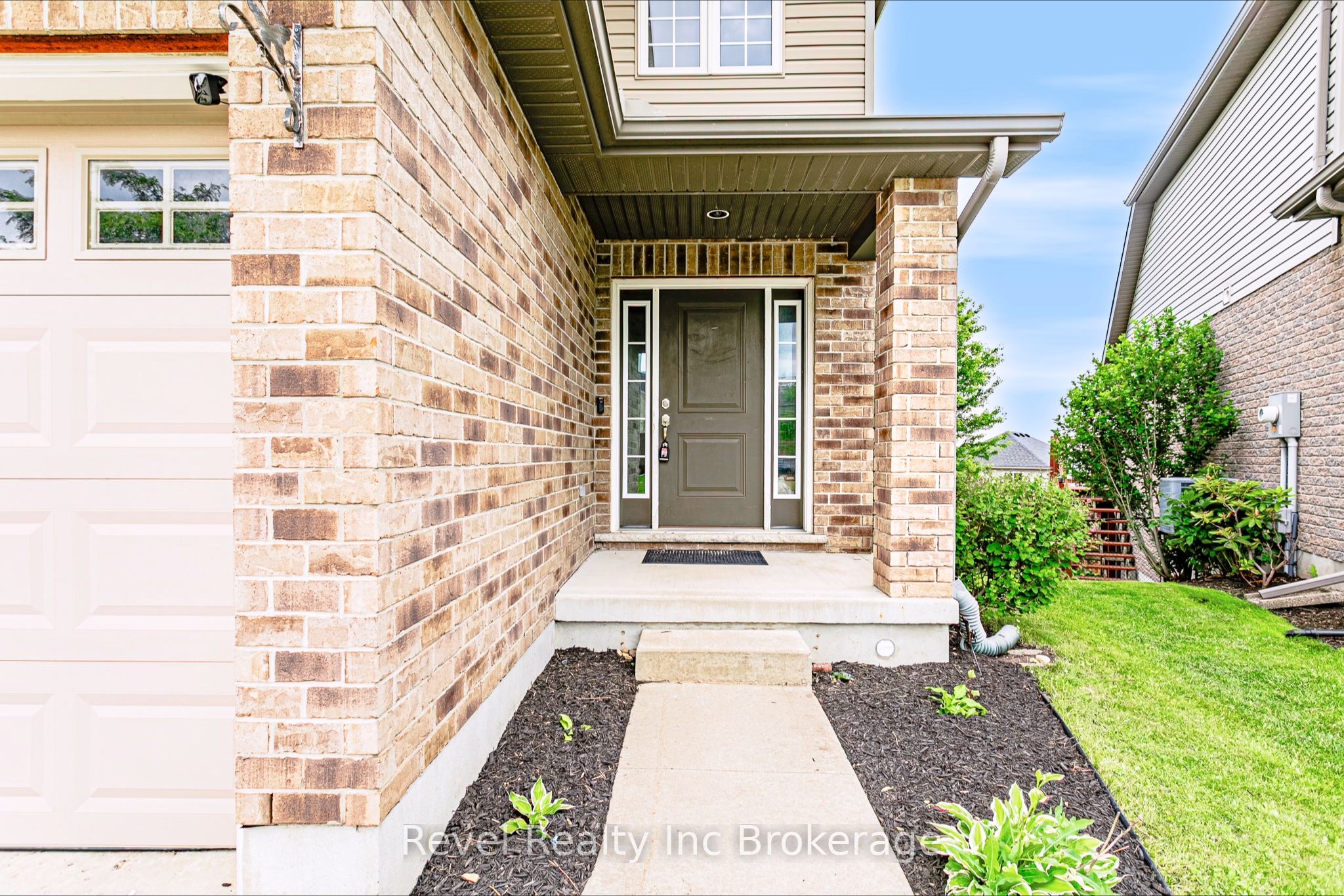 702 Frontenac Crescent, Woodstock, ON N4V 0B1 photo 3