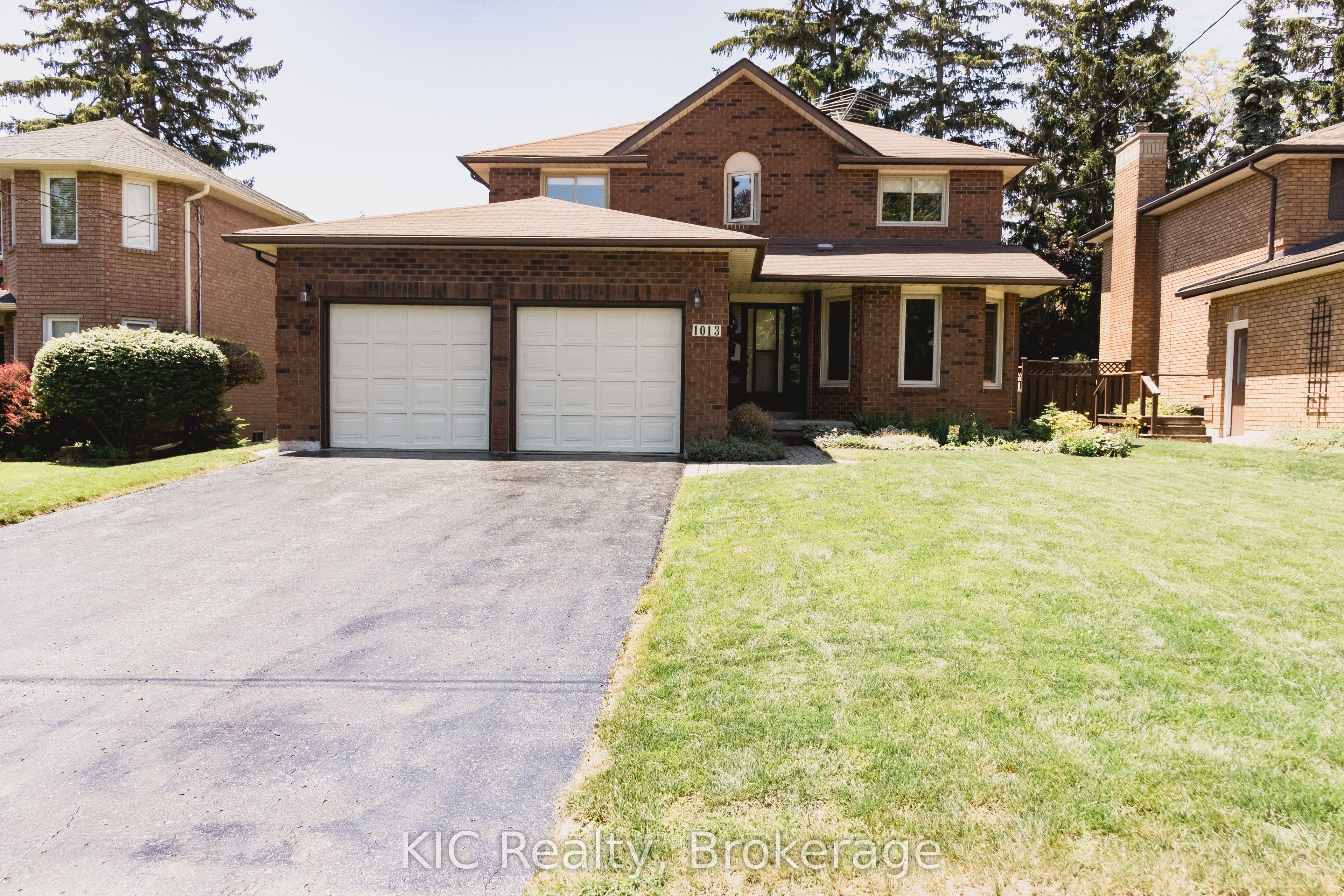 1013 Booth Street, Cobourg, ON K9A 5G4 photo 2