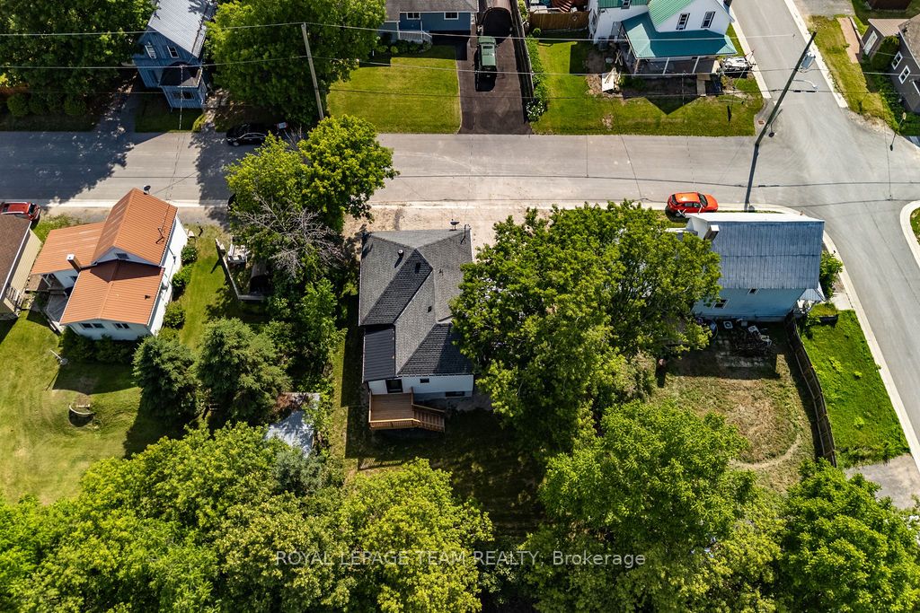 29 Gillies Street, McNab/Braeside, ON K0A 1G0 photo 3