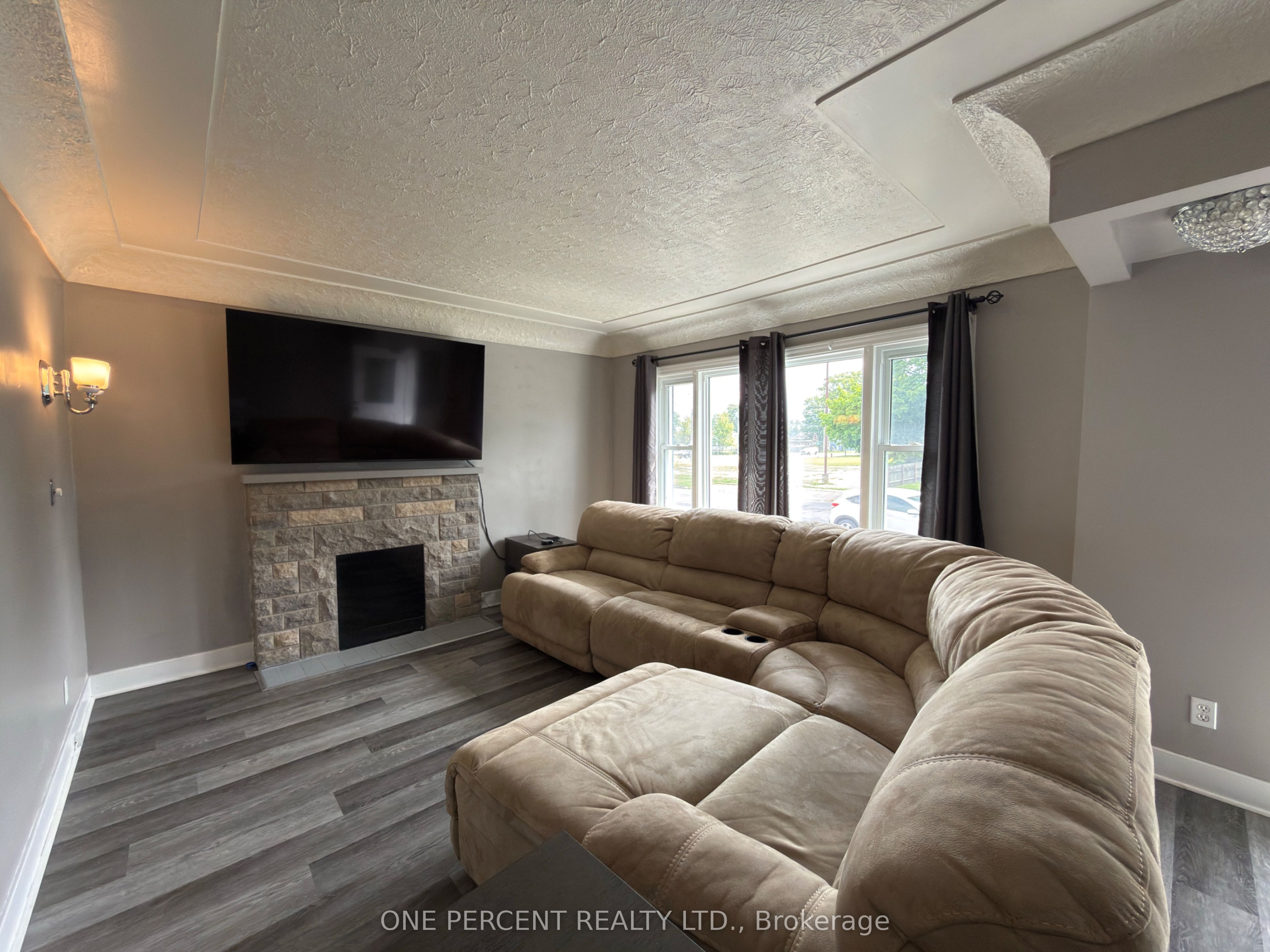 9 Lyons Avenue, Welland, ON L3B 1L8 photo 3