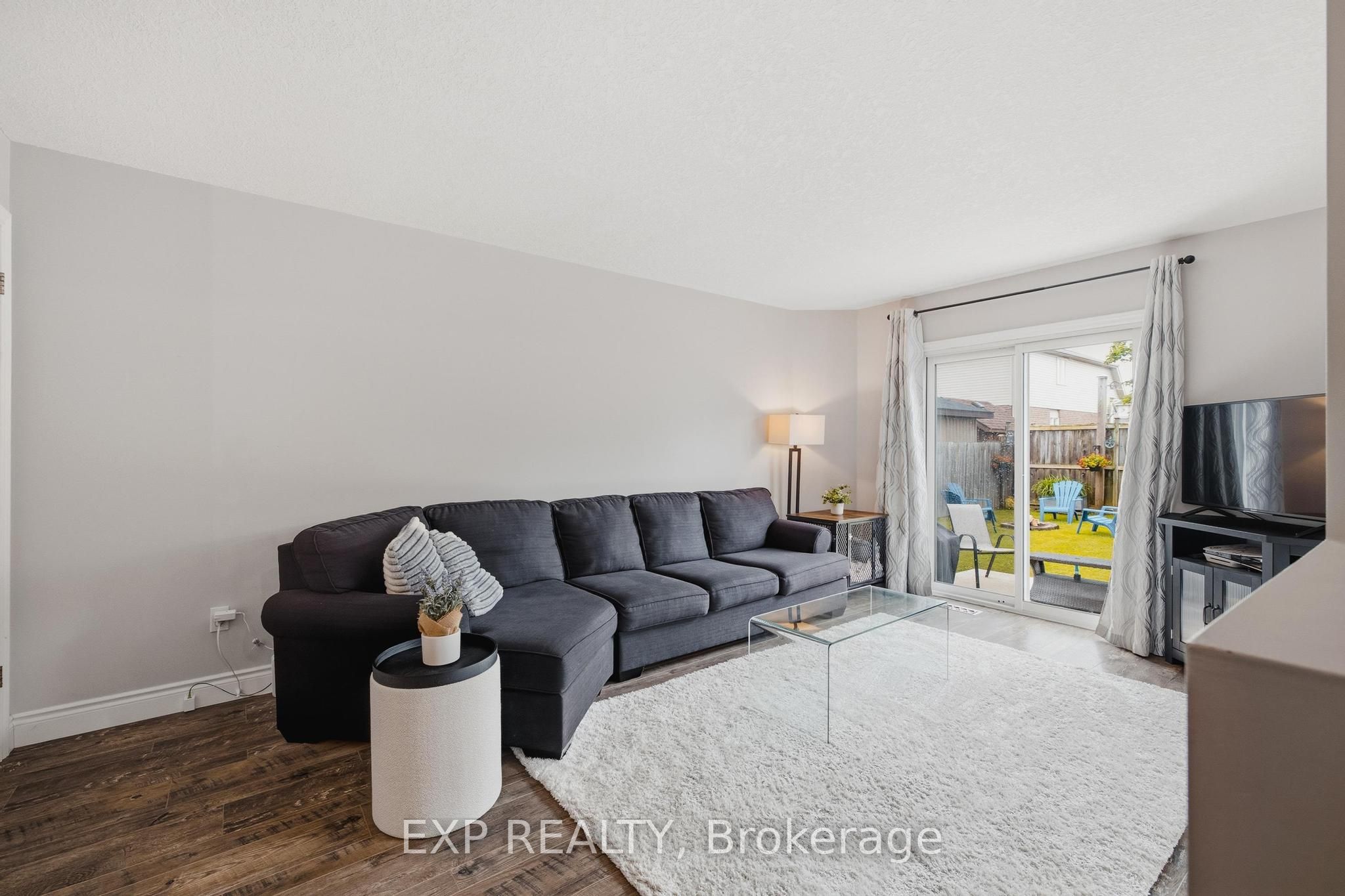 31 Parkside Street, Mapleton, ON N0G 1P0 photo 3