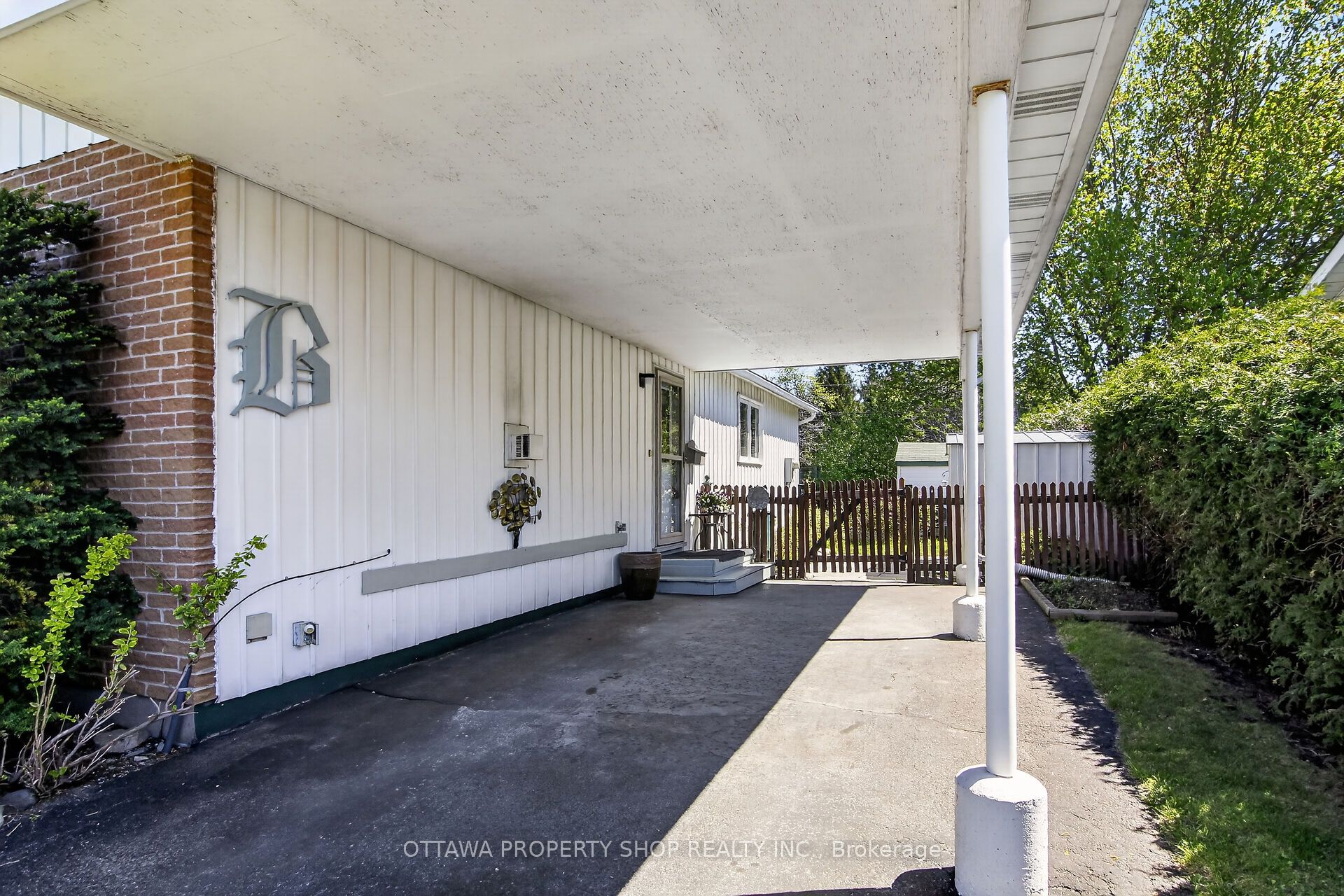 49 Country Lane, Kanata, ON K2L 1H9 photo 3