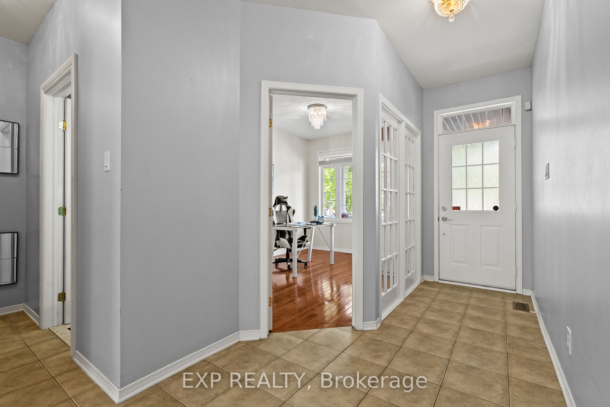 112 Redcliff Avenue, Barrhaven, ON K2J 5J7 photo 3