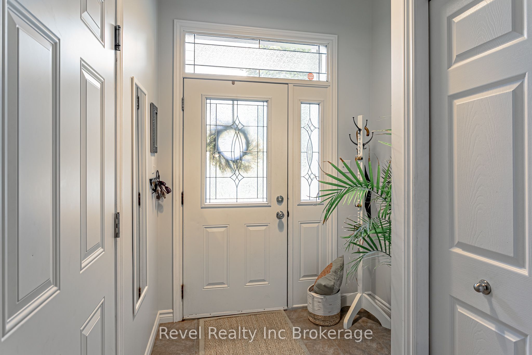 107 King Street E, Ingersoll, ON N5C 1G8 photo 4