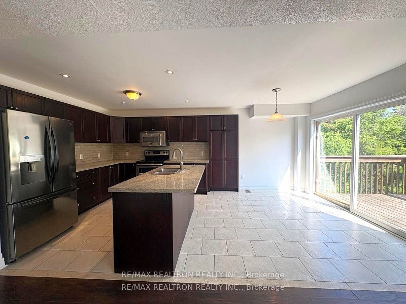132 Bowen Drive, Peterborough, ON K9H 0C1 photo 3