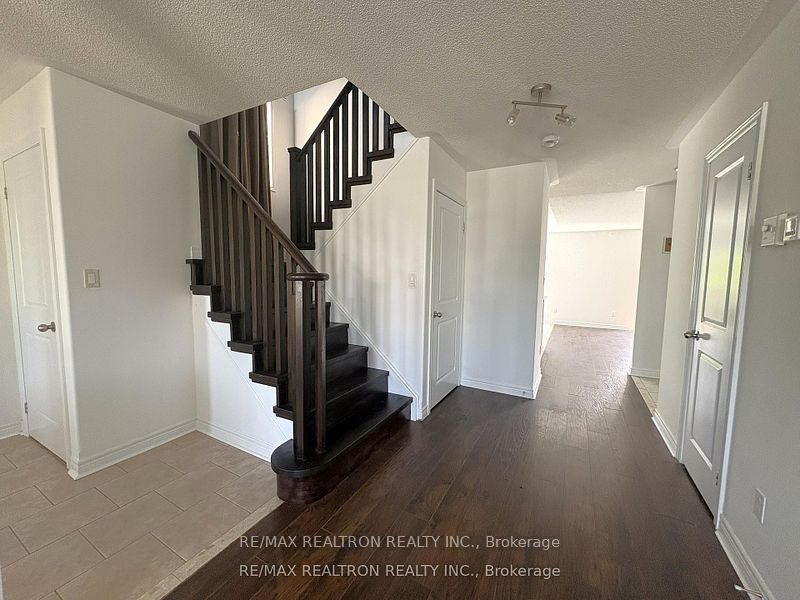 132 Bowen Drive, Peterborough, ON K9H 0C1 photo 5