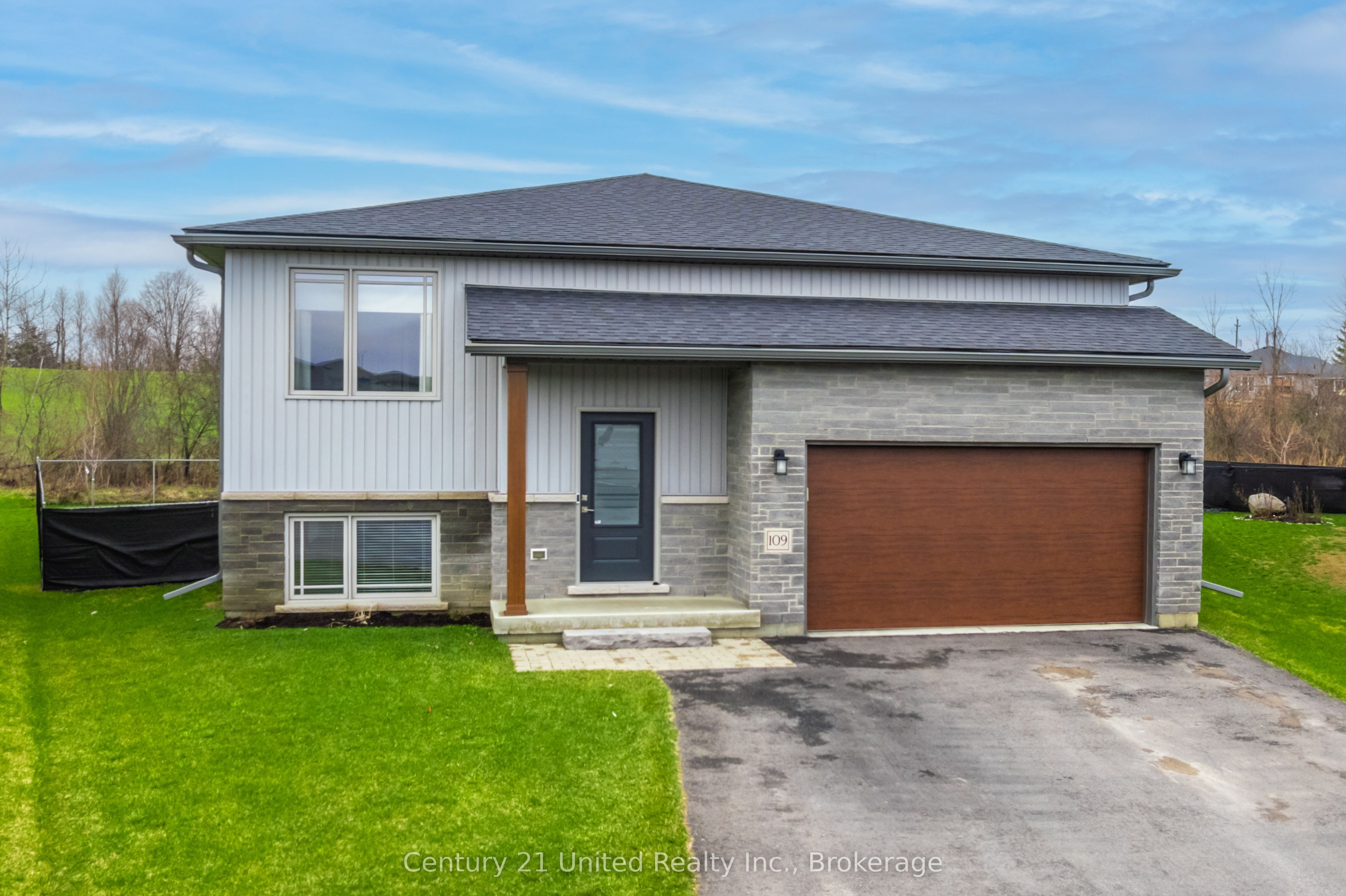 109 Meagan Lane, Quinte West, ON K0K 2C0