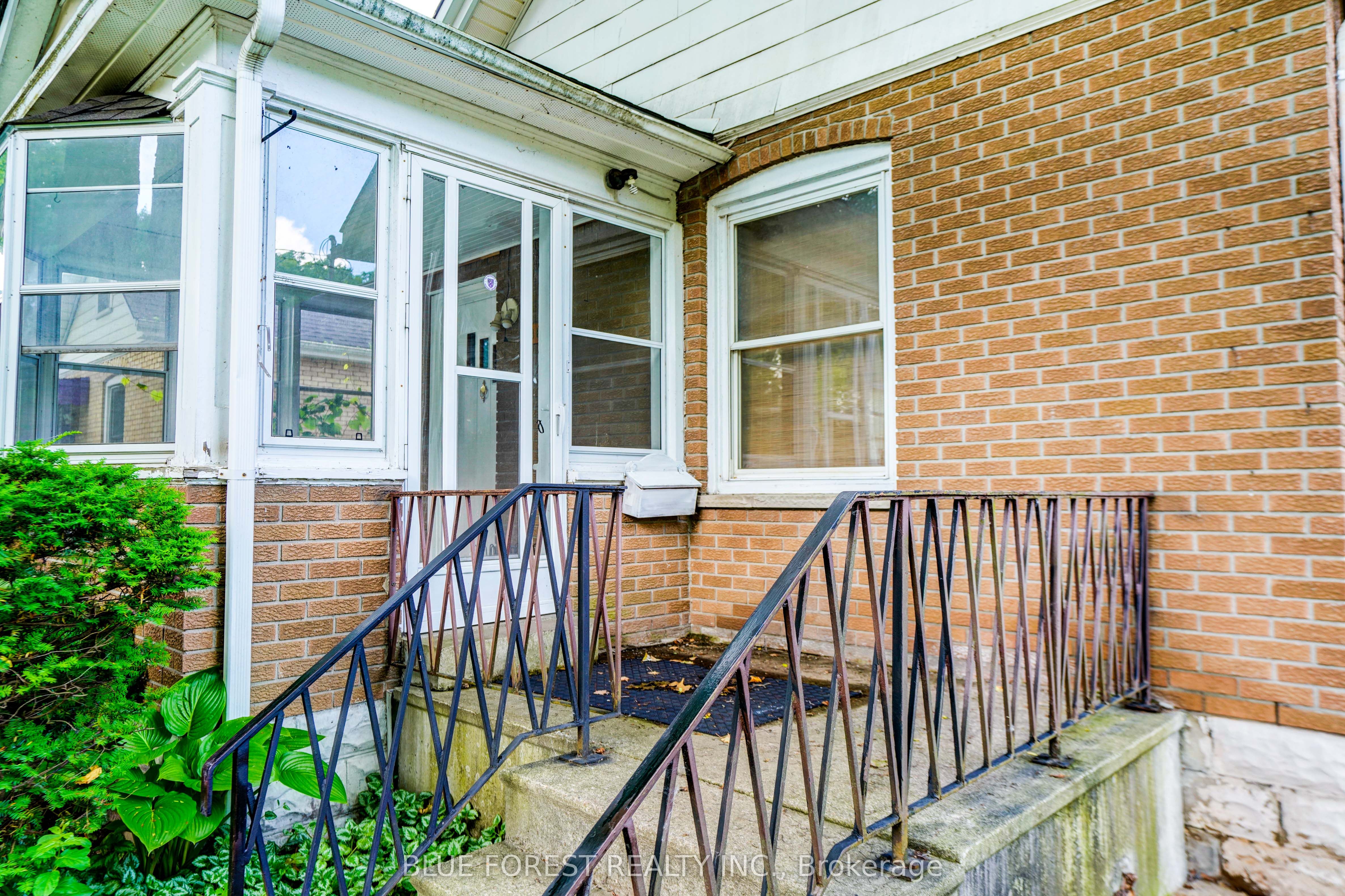 236 Bernard Avenue, London East, ON N6A 2M8 photo 3