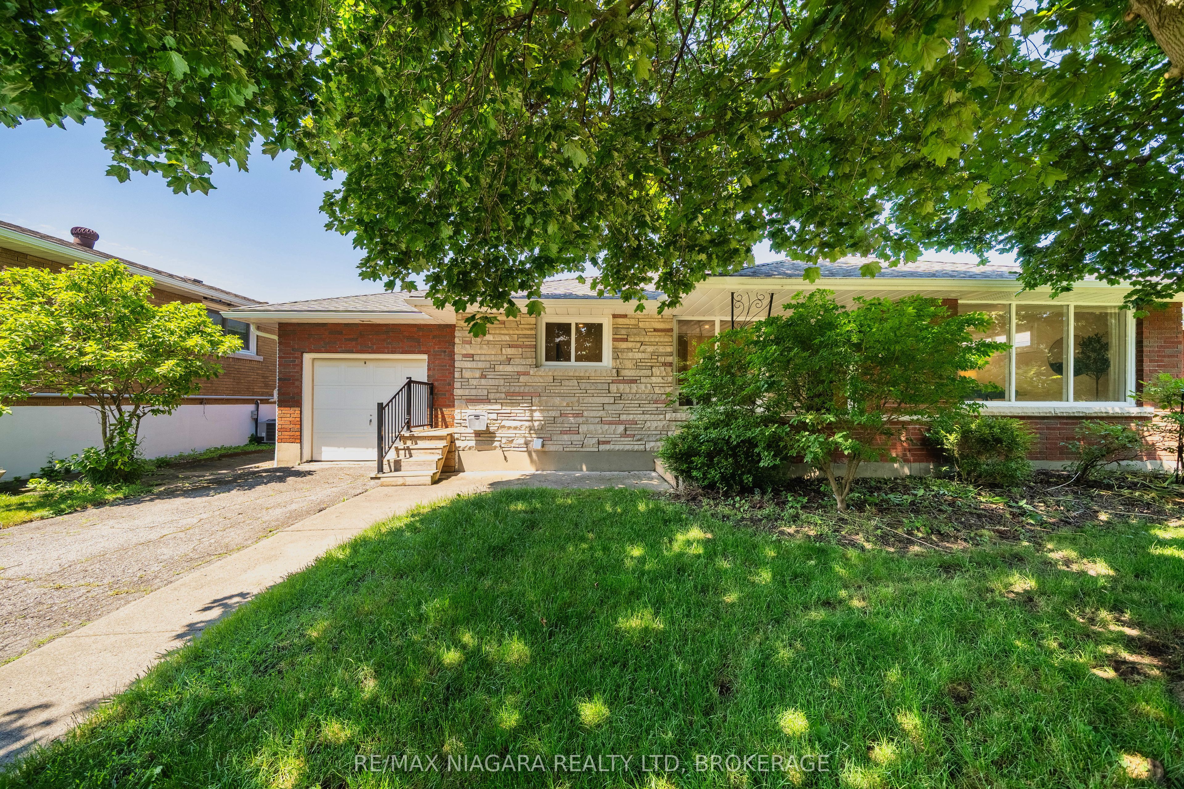 15 Springbank Drive, St. Catharines, ON L2S 2K1 photo 4