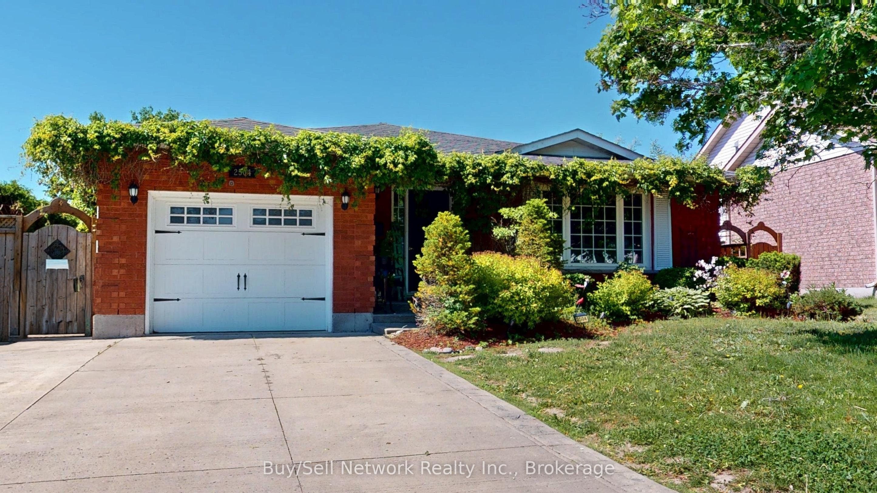 2504 Idyllwood Crescent, Peterborough, ON K9L 1Y9 photo 2
