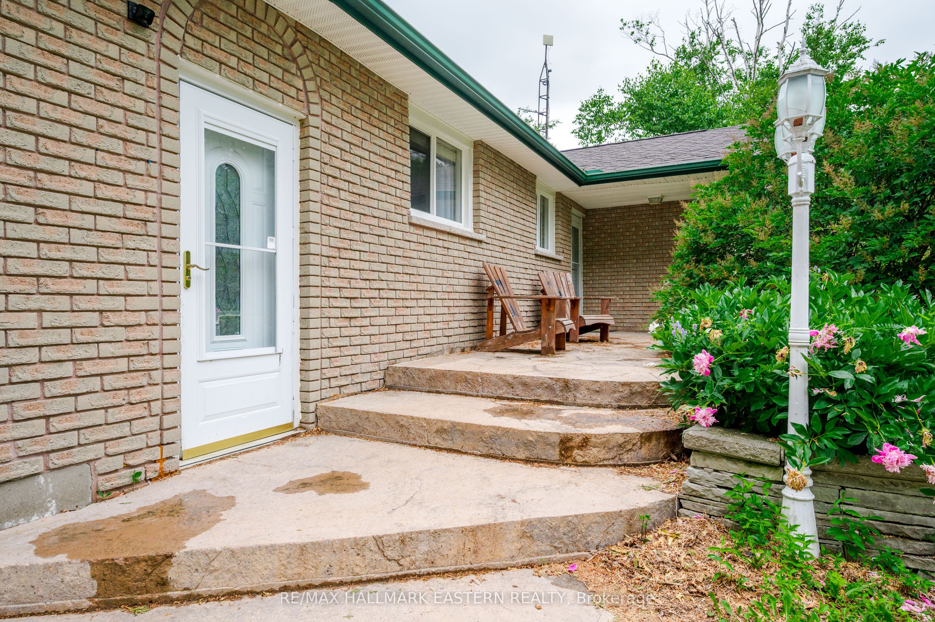785 Highway 35, Kawartha Lakes, ON L0A 1K0 photo 2