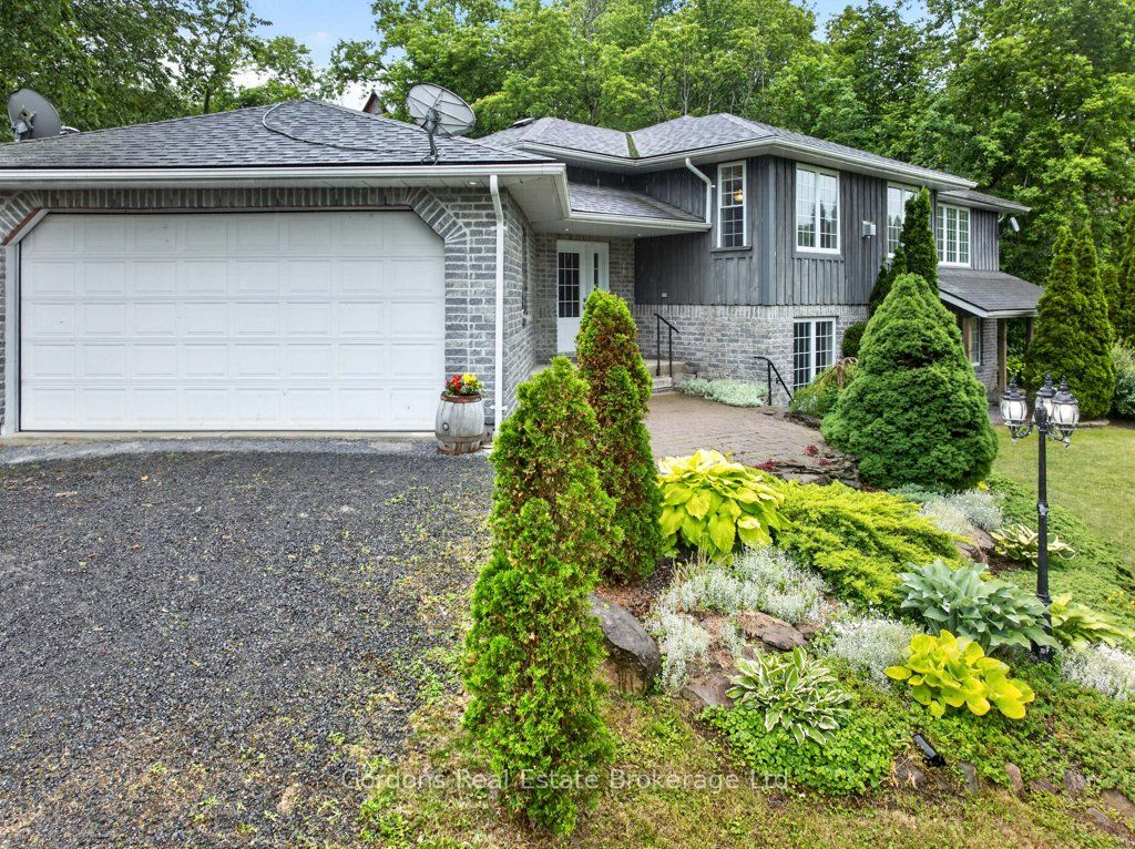 13 Cannery Road, Prince Edward County, ON K8N 4Z7 photo 2