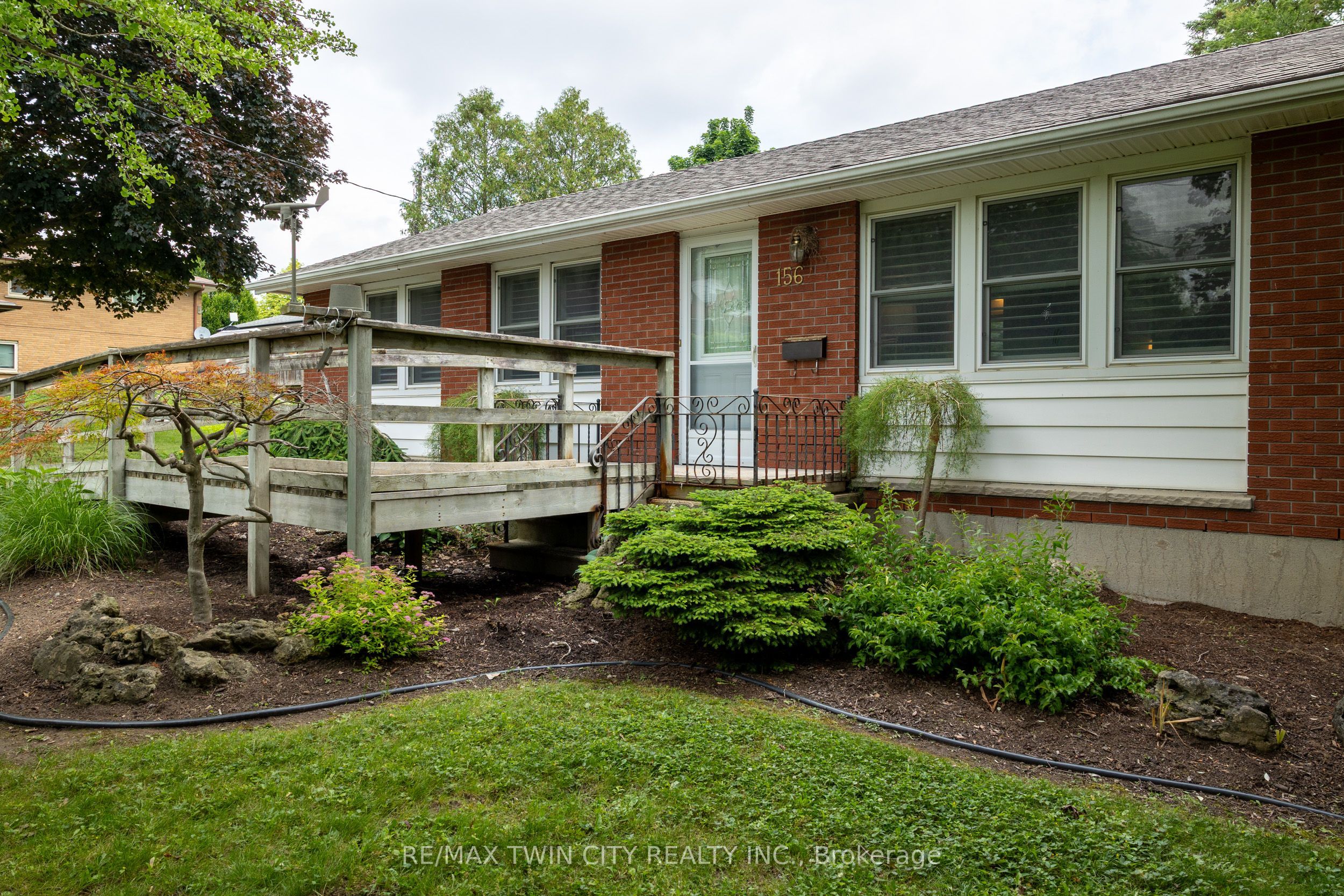 156 MUTUAL Street N, Ingersoll, ON N5C 2A3 photo 3