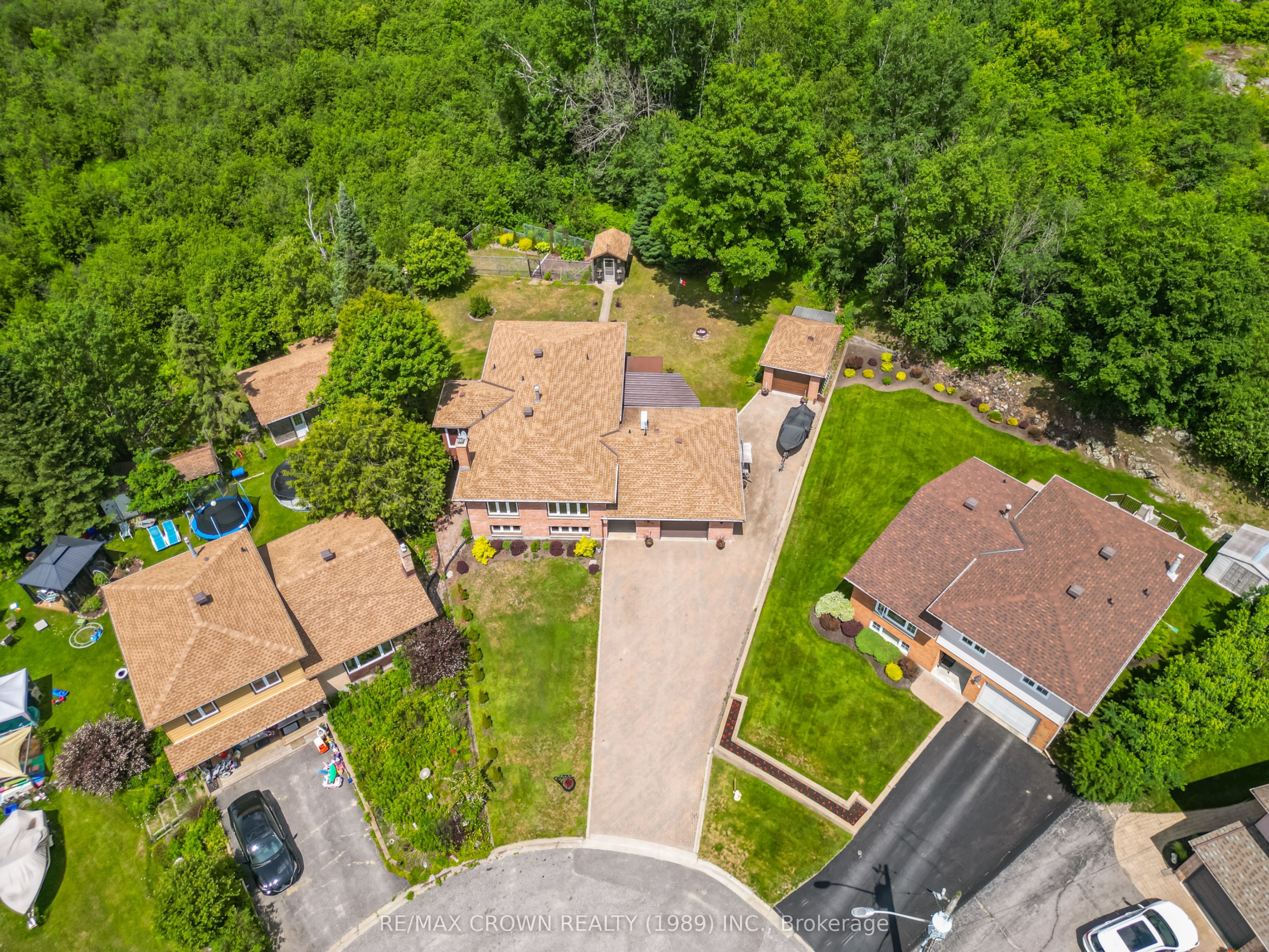789 Laurentian Avenue, North Bay, ON P1B 7V1 photo 4