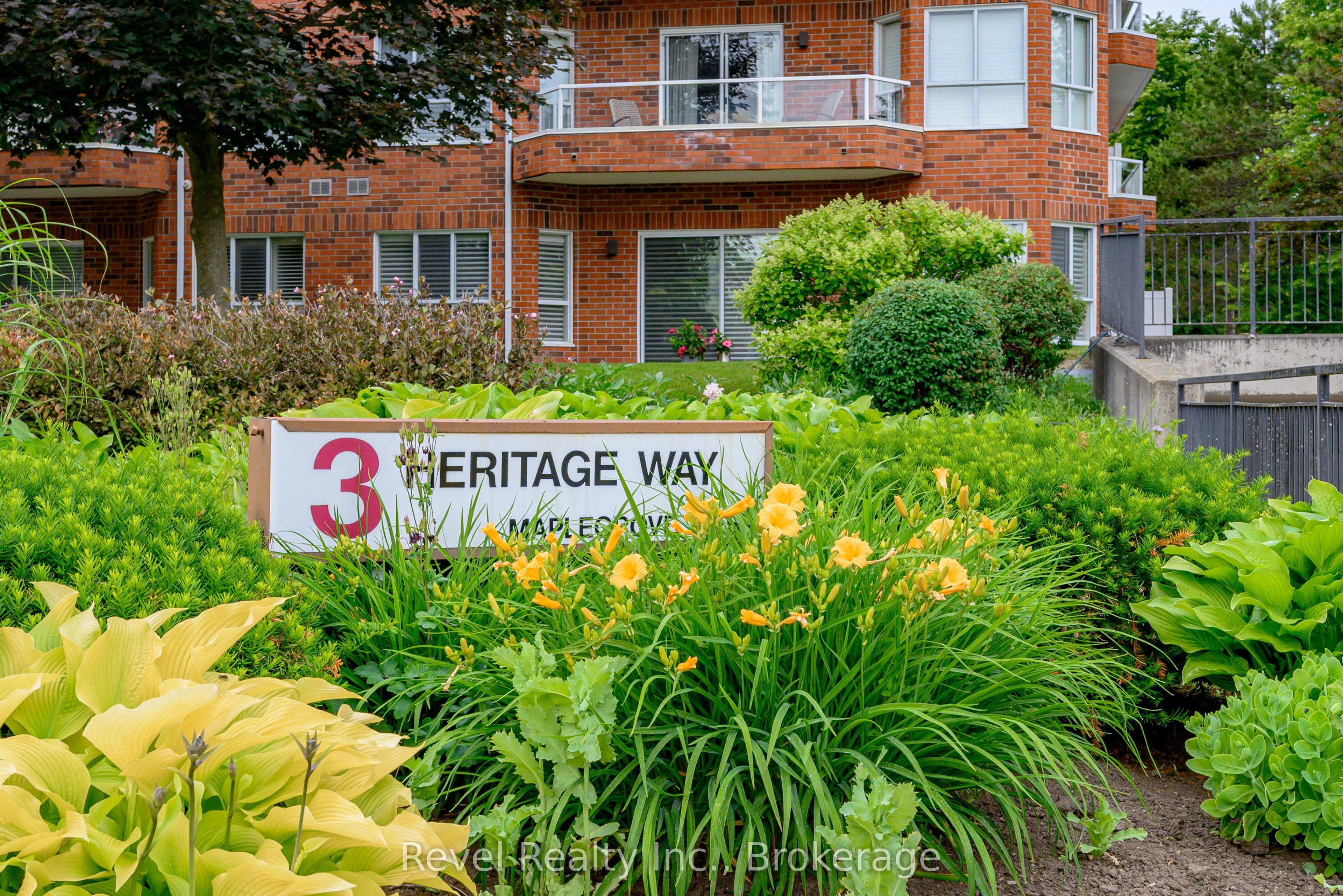 3 Heritage Way 302, Kawartha Lakes, ON K9V 5Z1 photo 4