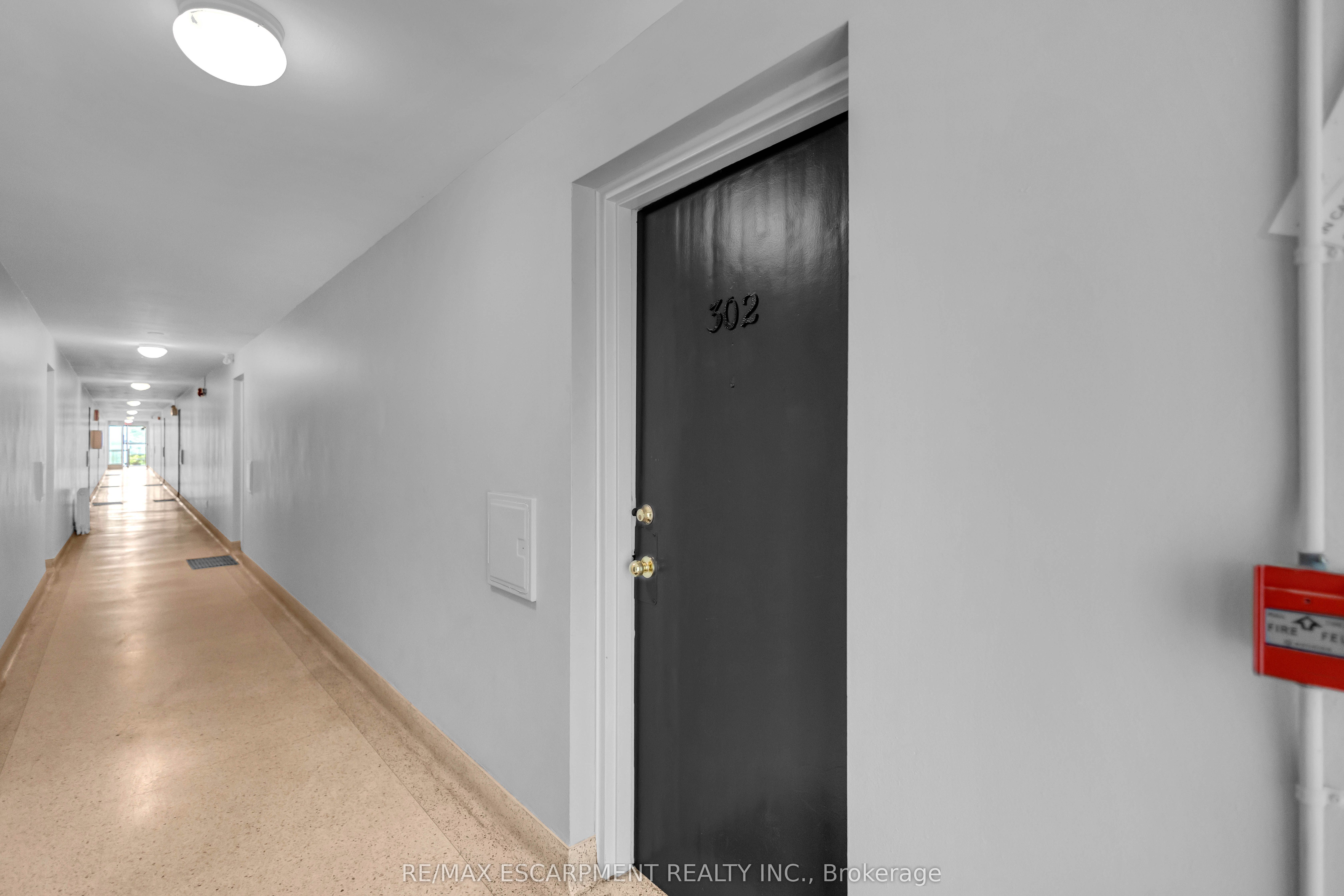 57 Mericourt Road 302, Hamilton, ON L8S 2N5 photo 5