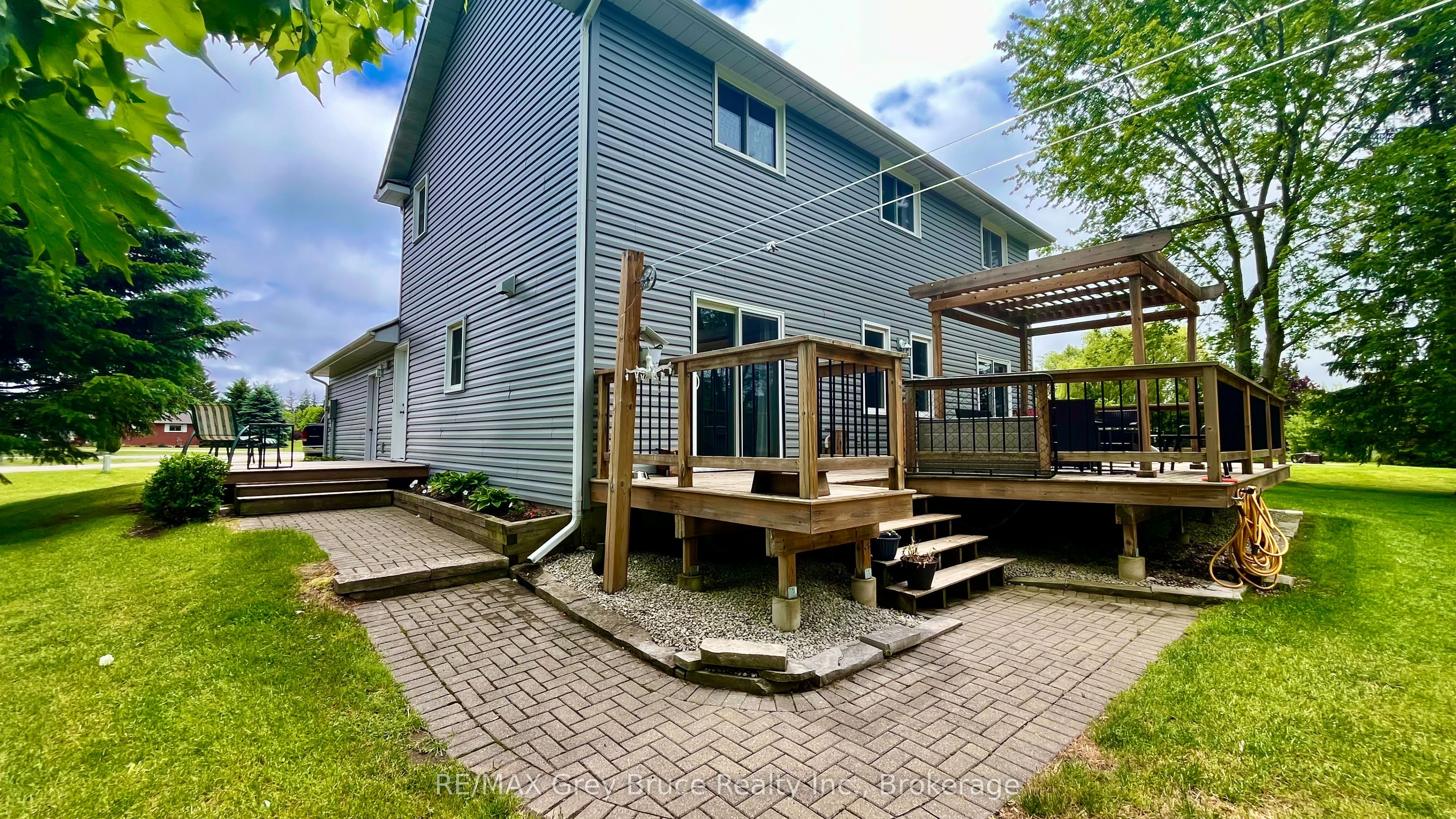 112 Mary Avenue, Georgian Bluffs, ON N4K 5N5 photo 5