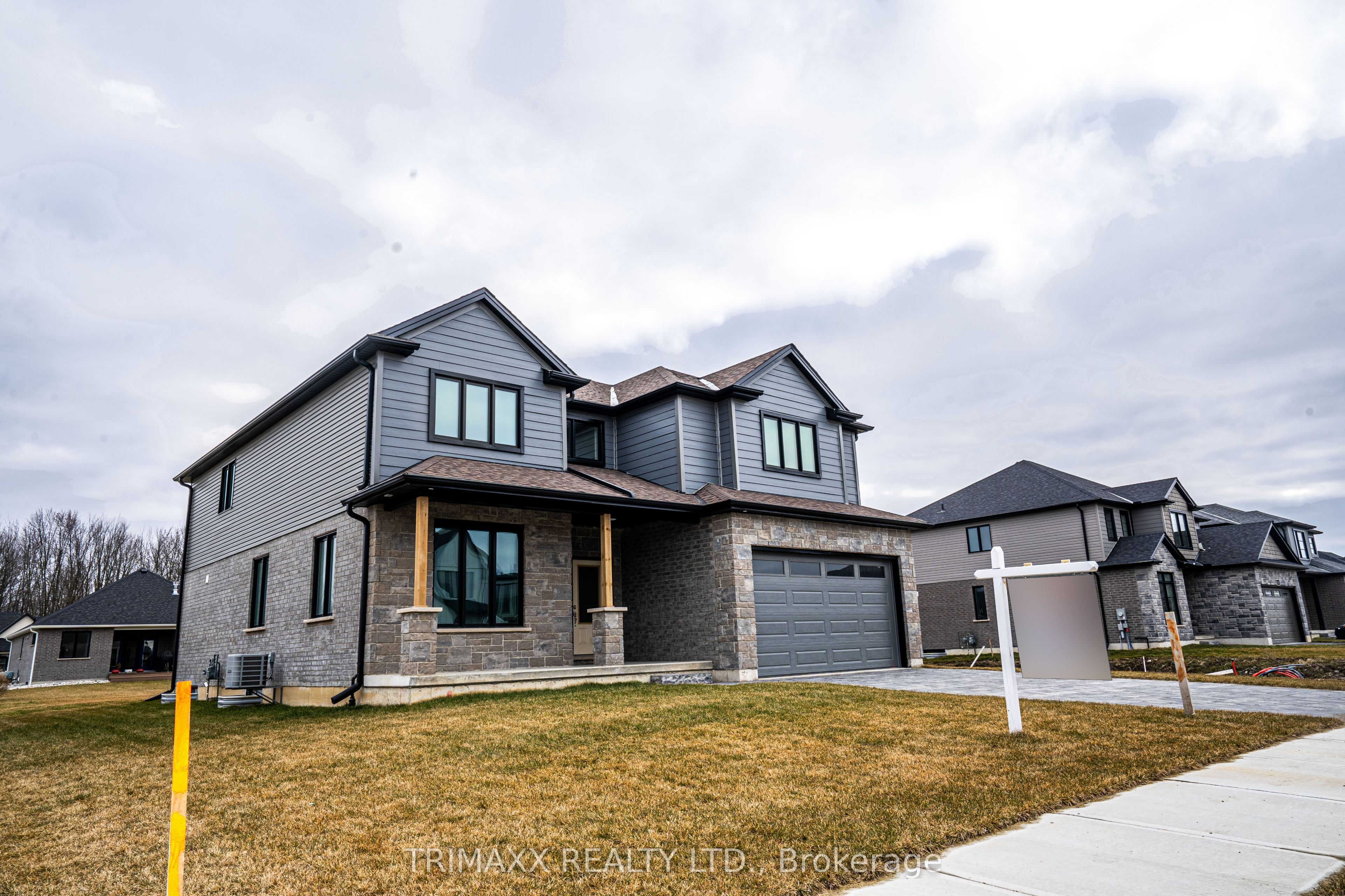 188 Foxborough Place, Thames Centre, ON N0M 2P0 photo 2