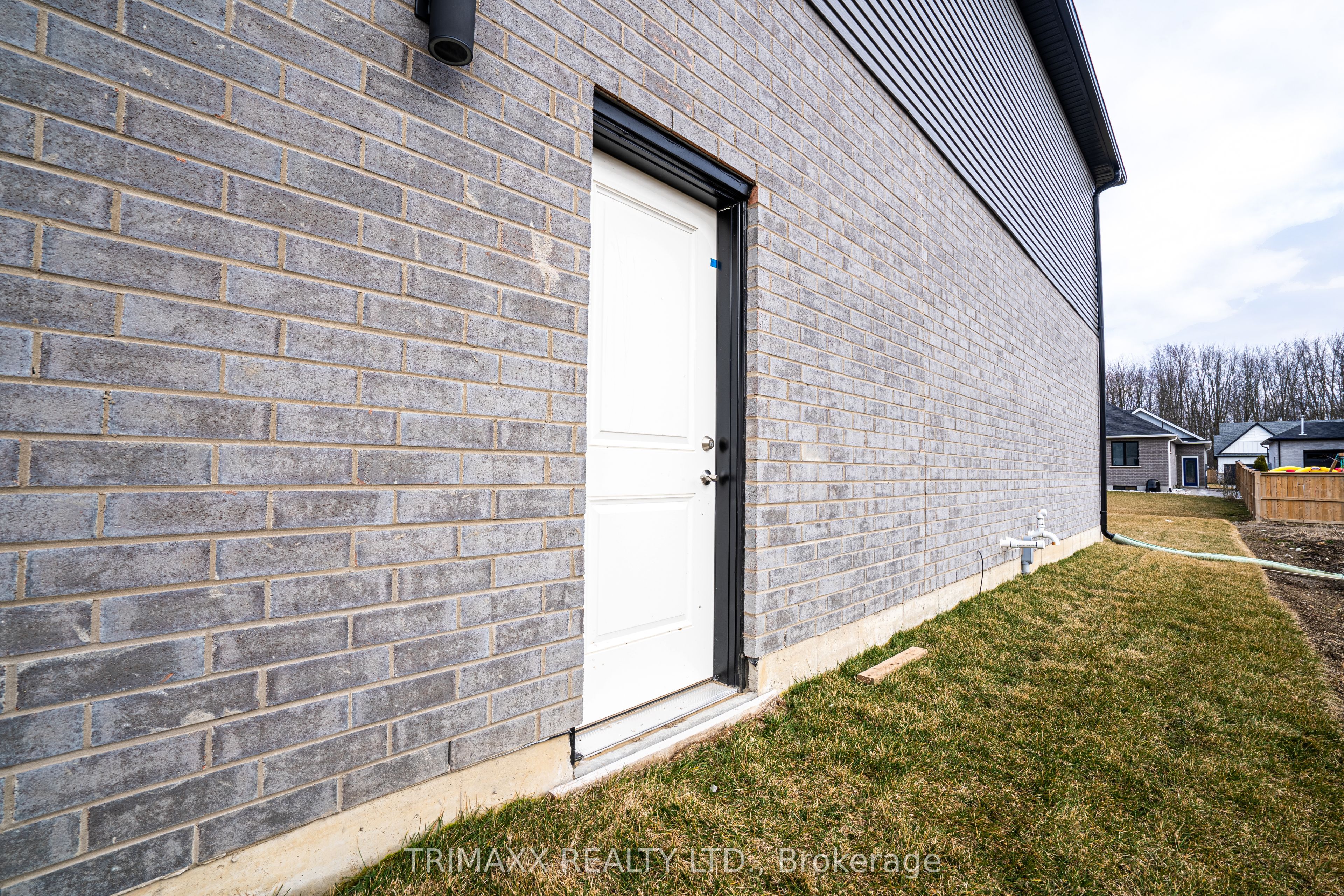 188 Foxborough Place, Thames Centre, ON N0M 2P0 photo 4