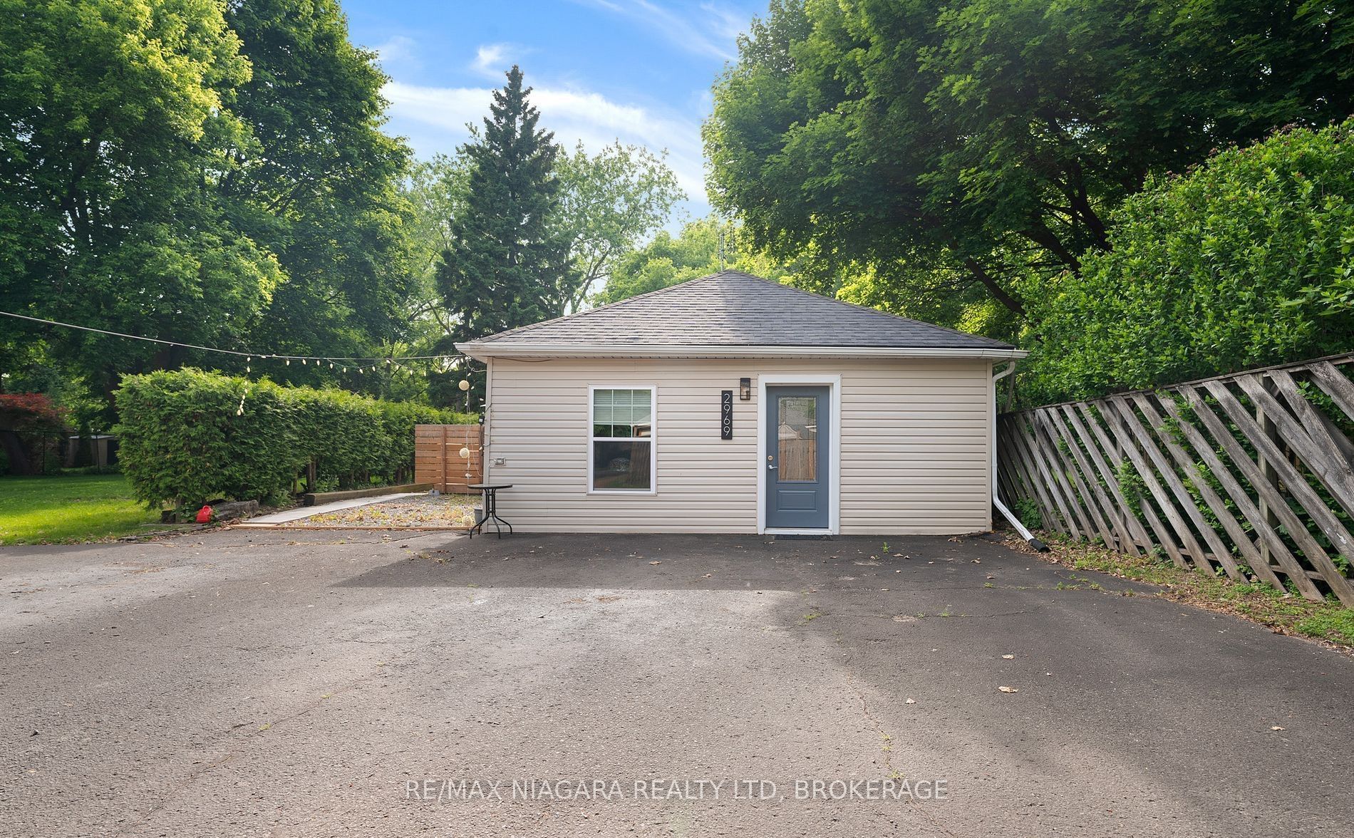 2971 Portage Road, Niagara Falls, ON L2J 2J6