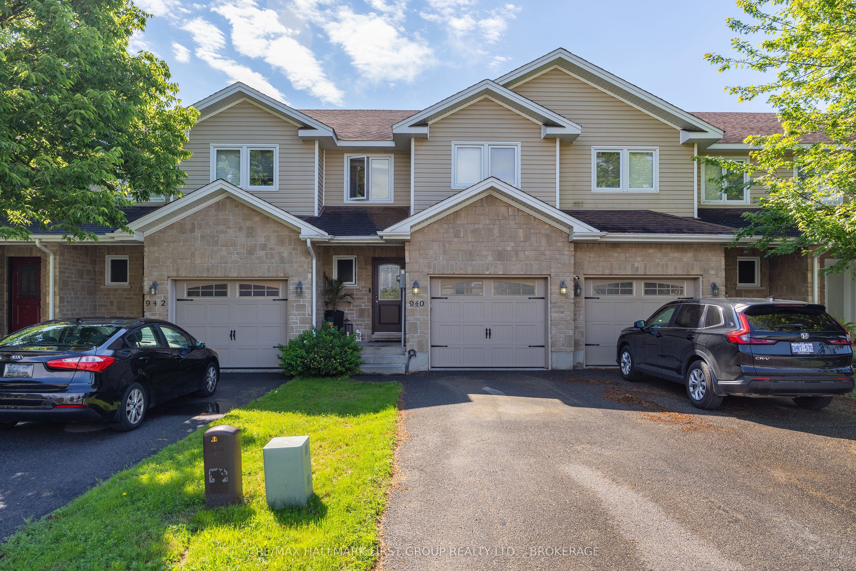 940 SWANFIELD Street, Kingston, ON K7M 0A5 photo 2