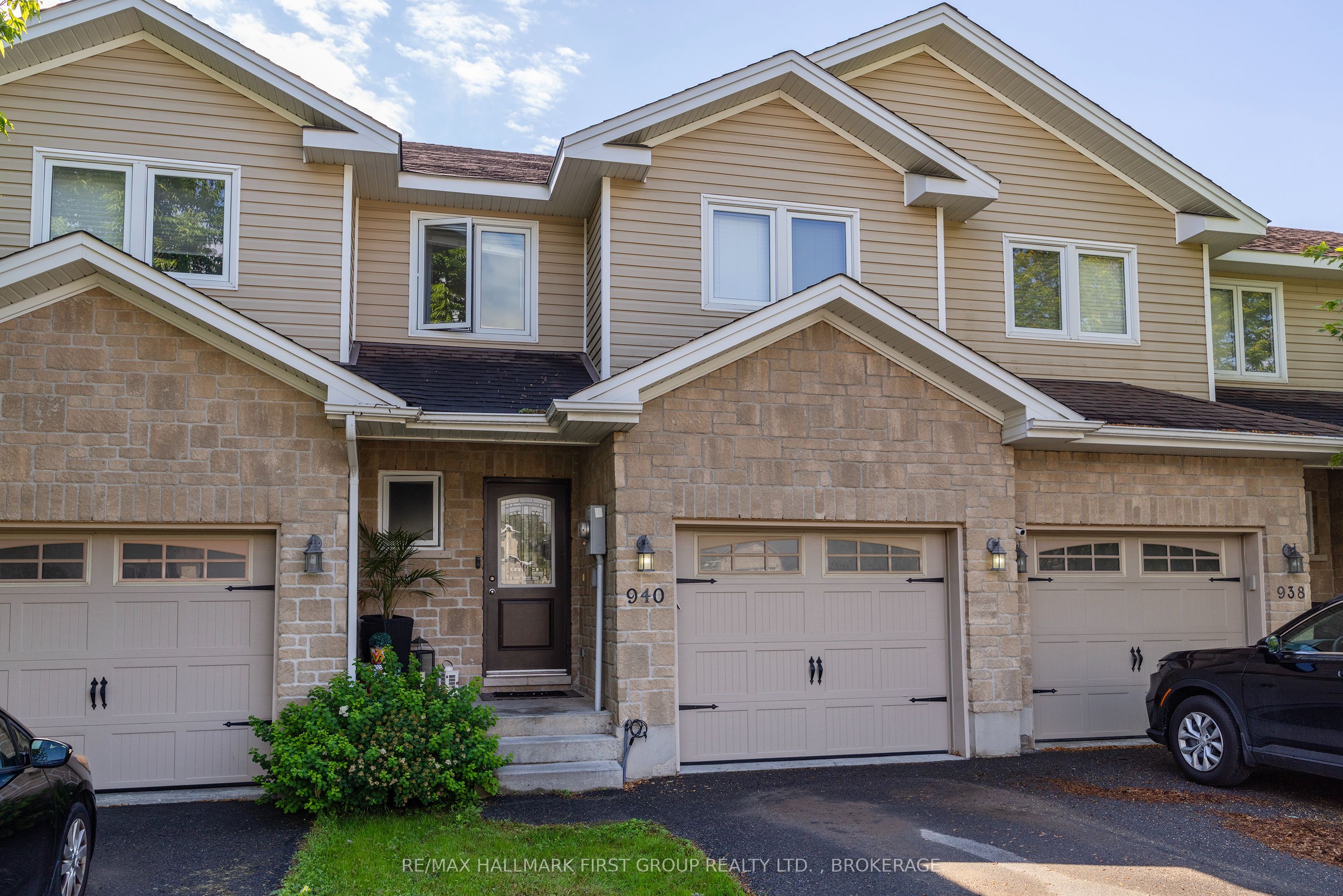 940 SWANFIELD Street, Kingston, ON K7M 0A5 photo 3