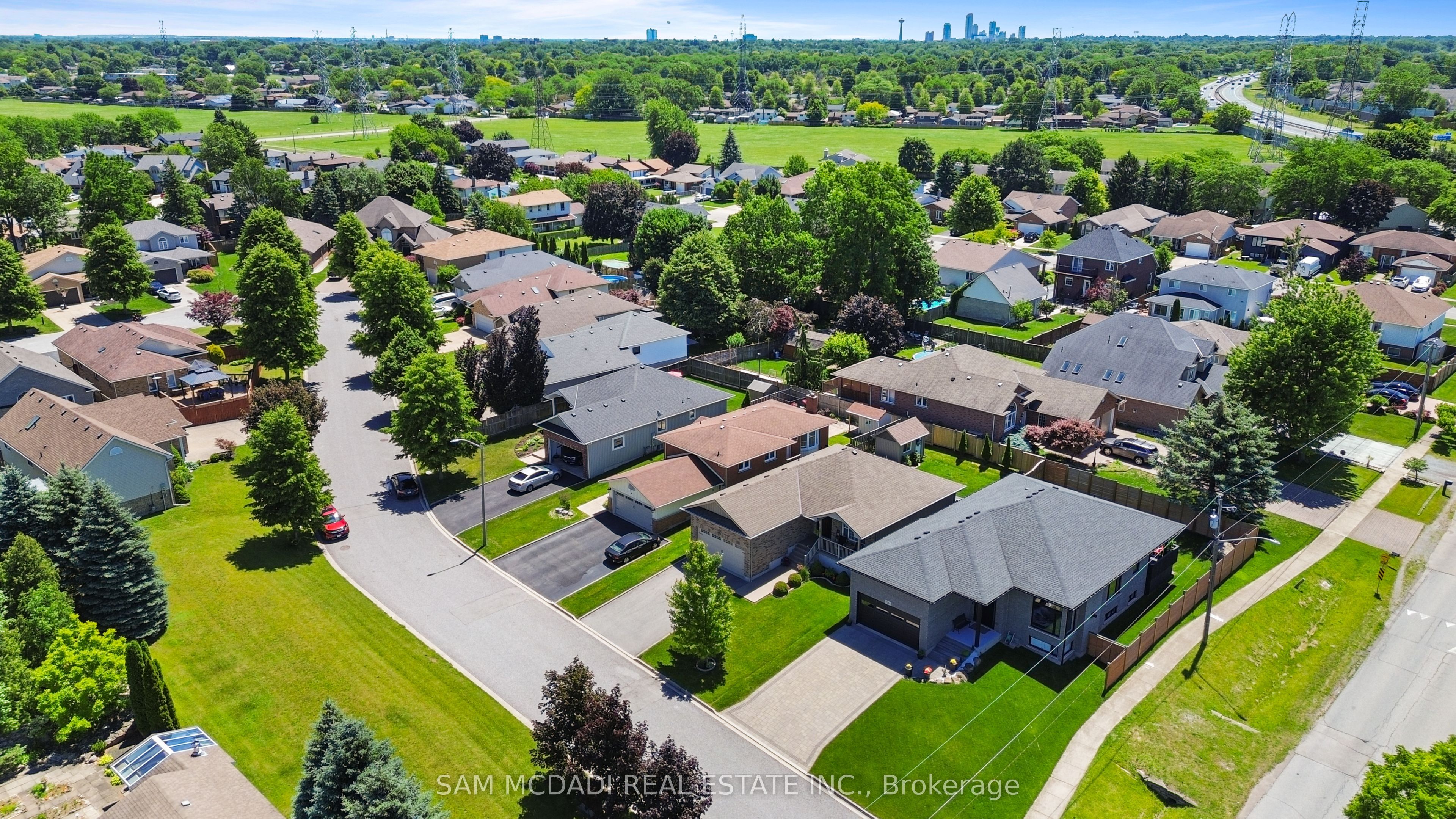 7570 Nadia Court, Niagara Falls, ON L2J 4K6 photo 5