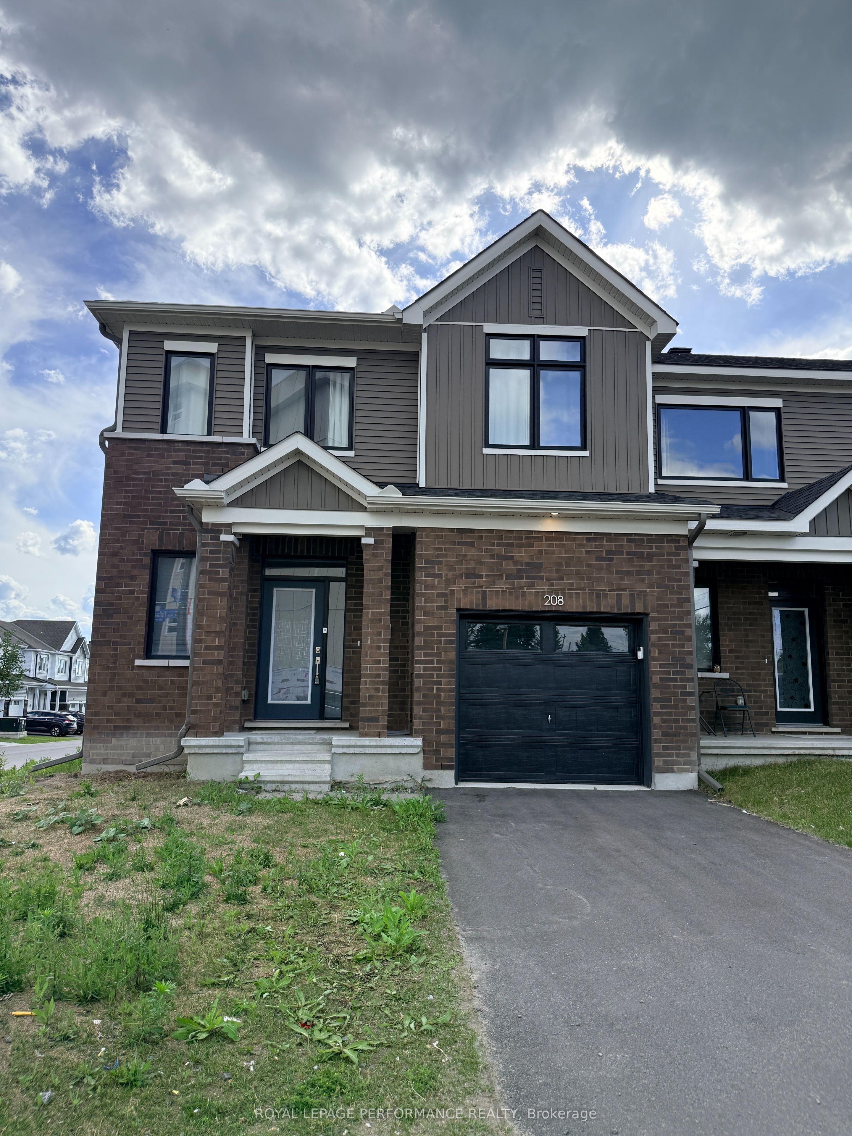 208 FALSETTO Street, Orleans - Convent Glen and Area, ON K1W 0S2