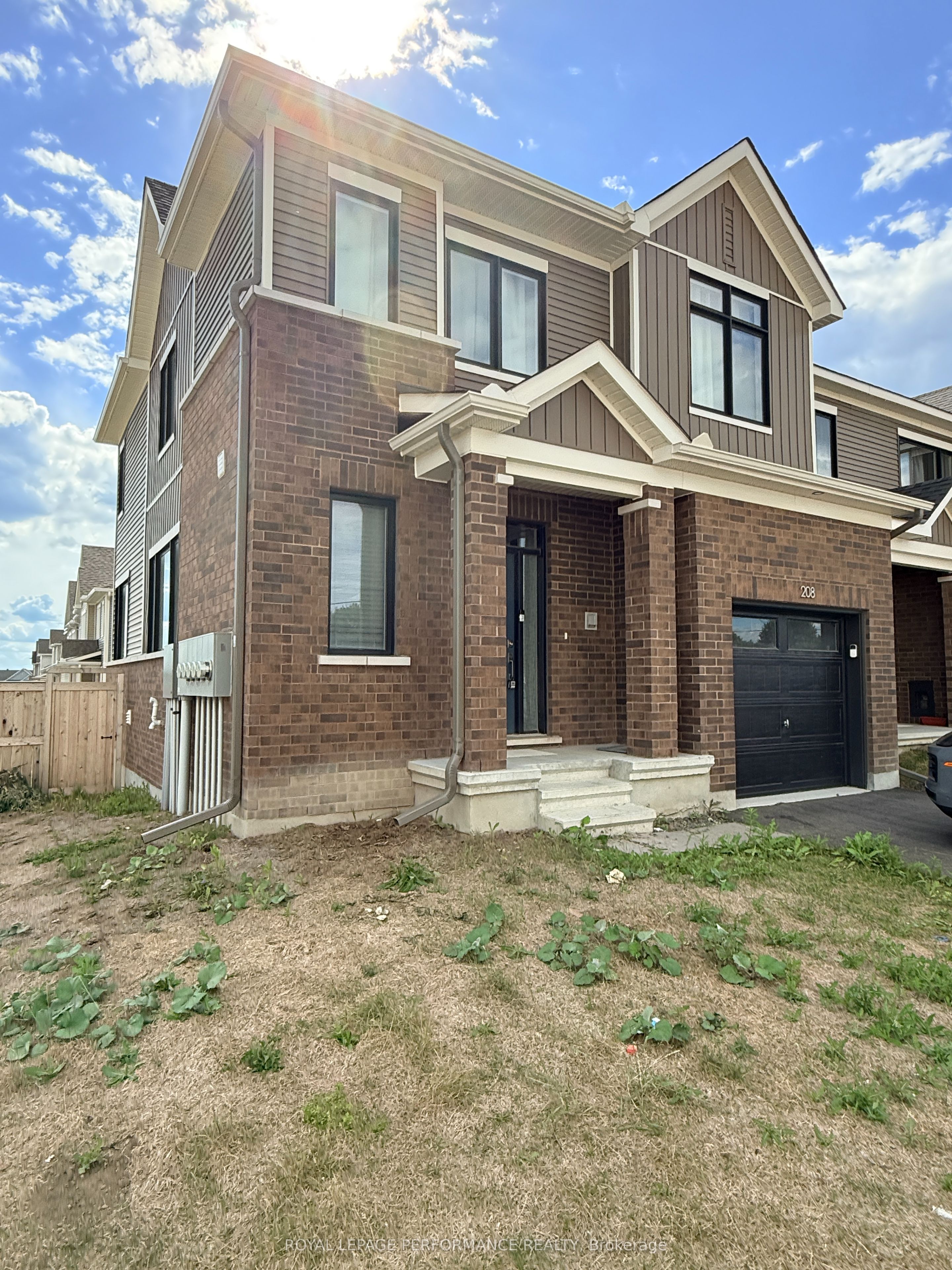 208 FALSETTO Street, Orleans - Convent Glen and Area, ON K1W 0S2 photo 3