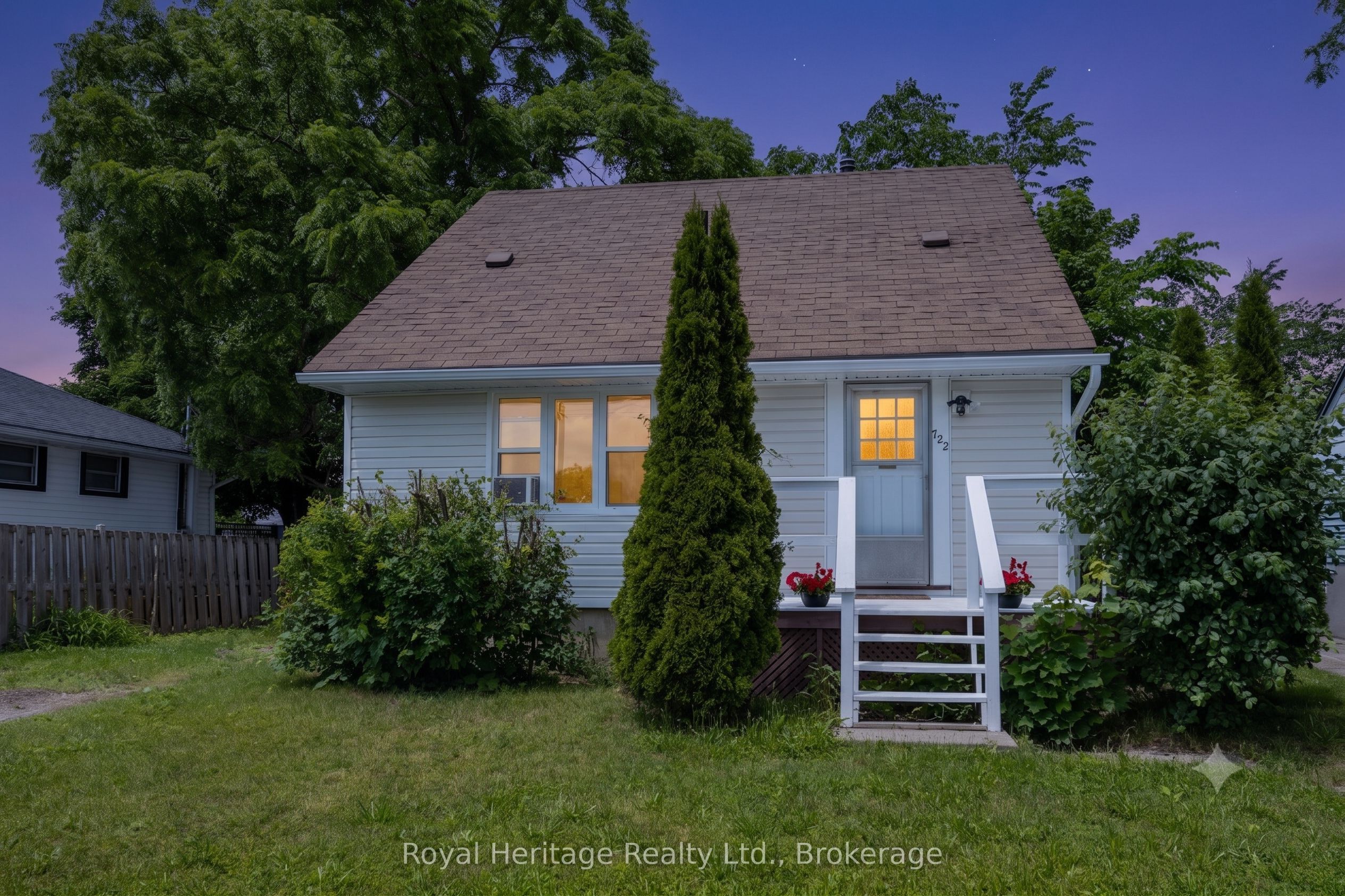 722 Gillespie Avenue, Peterborough, ON K9J 4B7 photo 2