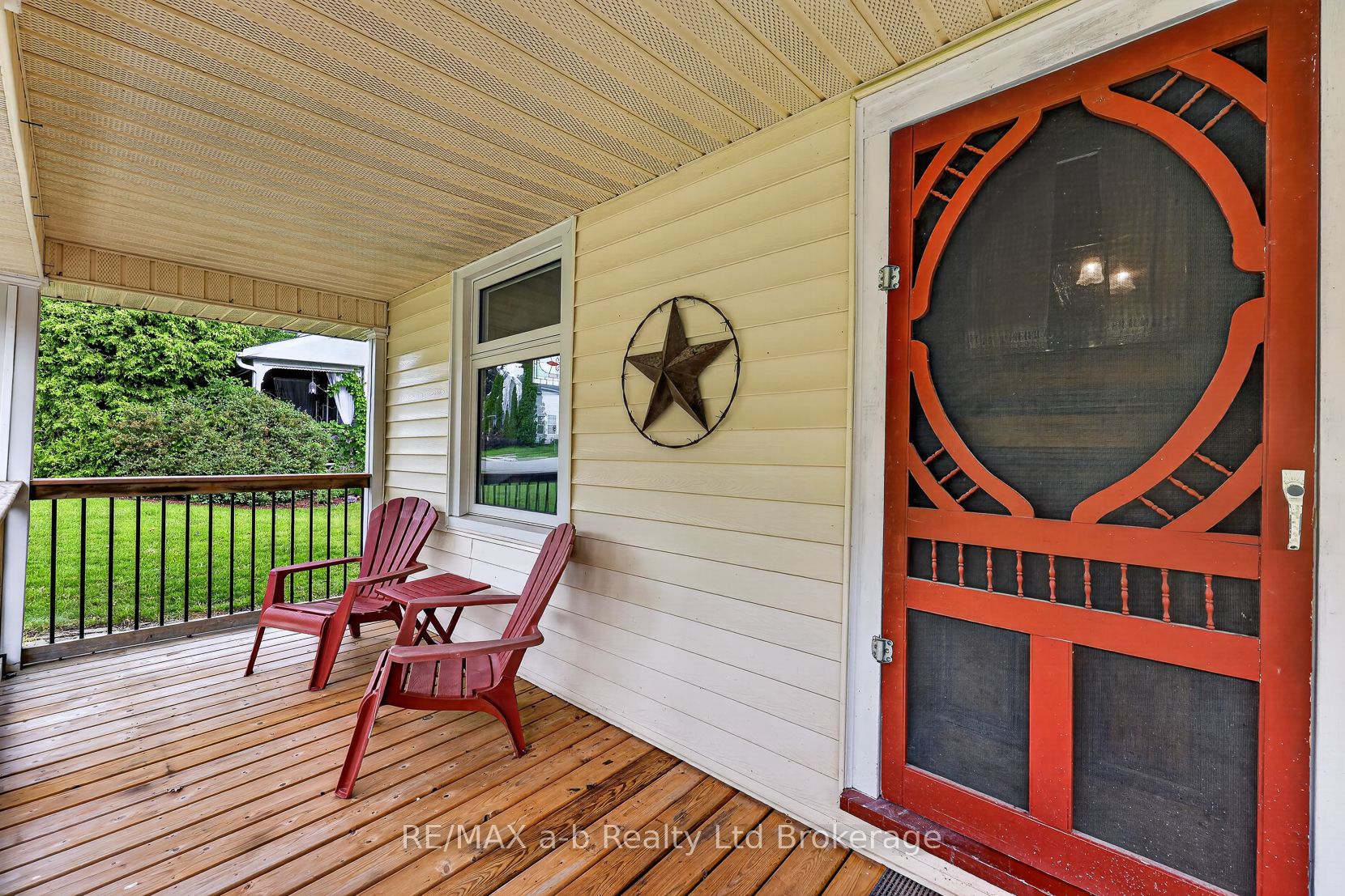 301 Thames Street S, Ingersoll, ON N5C 2T8 photo 3