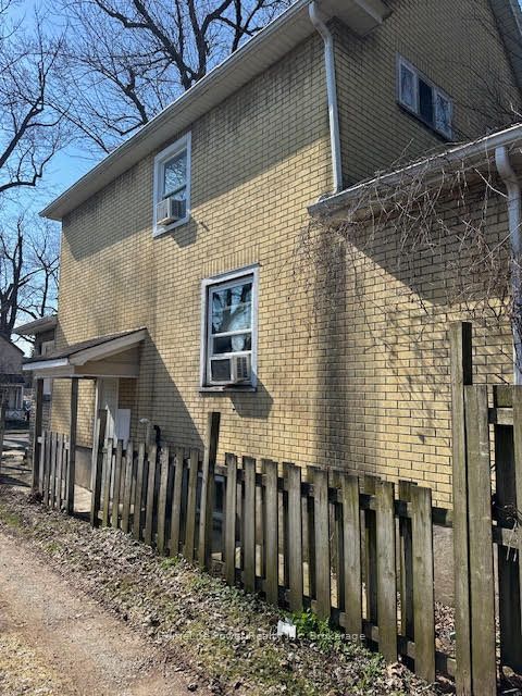 4115 May Avenue, Niagara Falls, ON L2E 3H6 photo 2